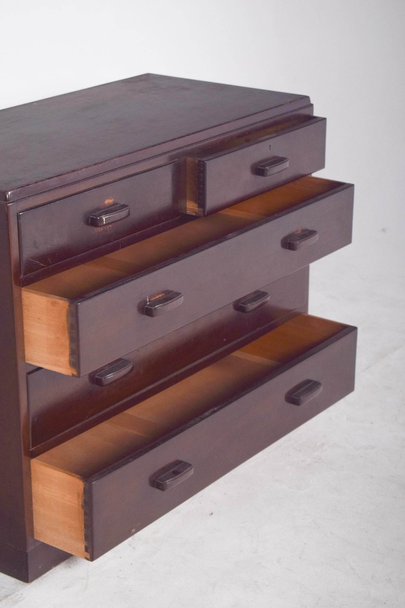 20th Century Deco-Style English Chest of Drawers For Sale 3