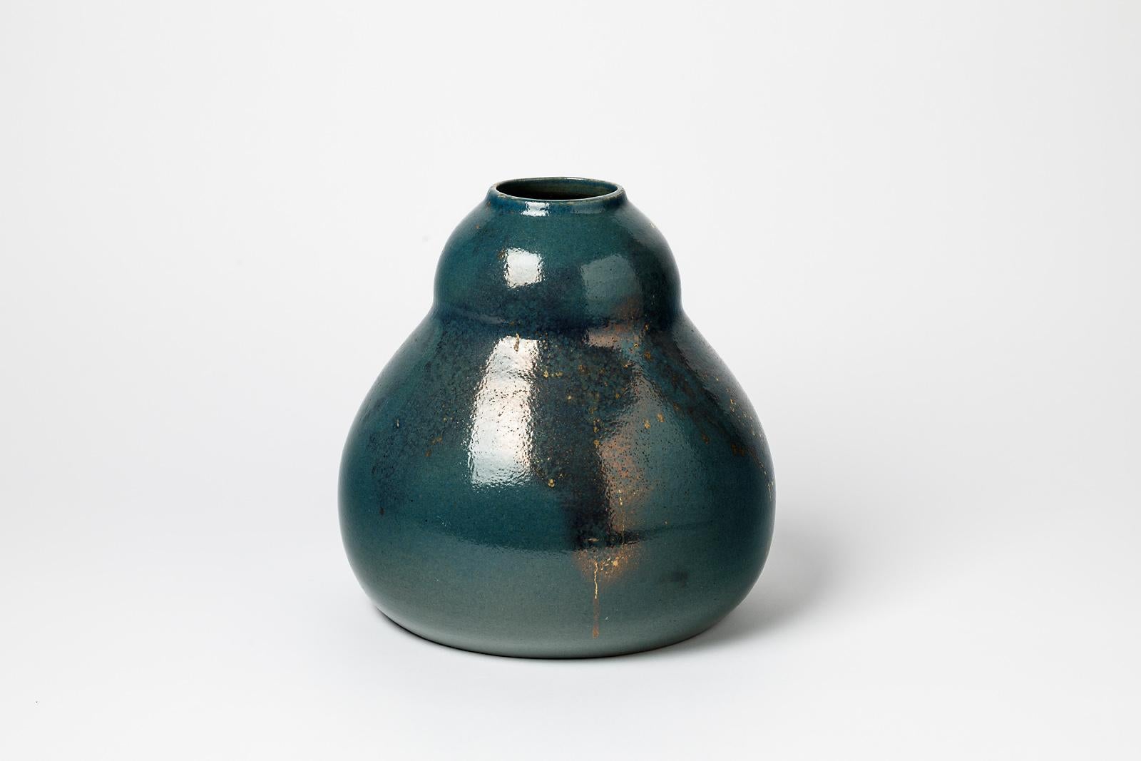 Art déco Vase en céramique d'art décoratif du XXe siècle vert et or Jean Pointu, vers 1930 en vente