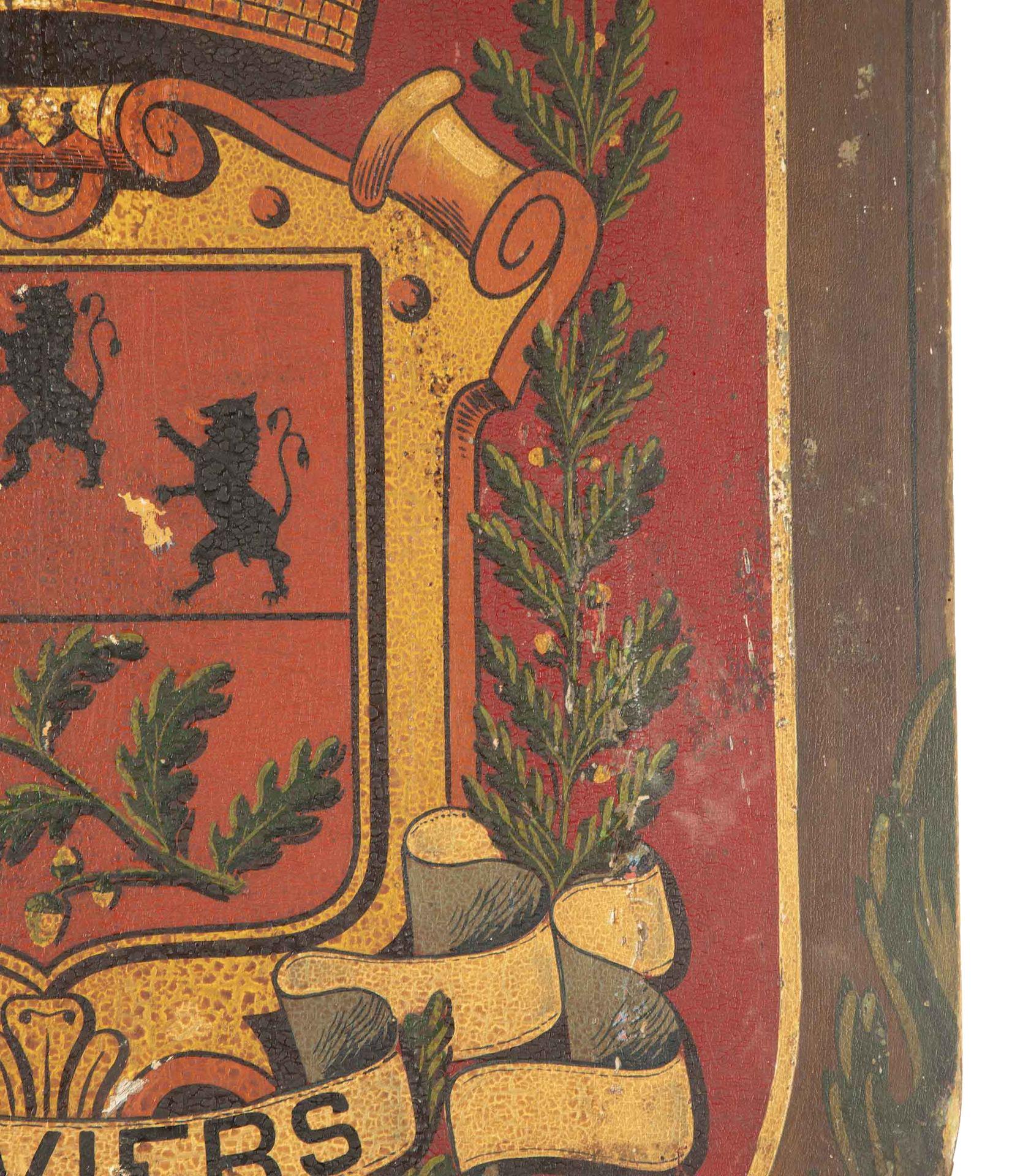 20ième siècle Armorial décoratif peint à la main du 20ème siècle en vente