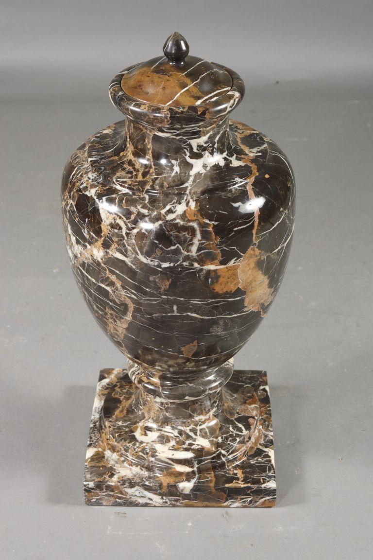 Marble 20th Century Decorative Lid Vase in the Style of Classicism For Sale