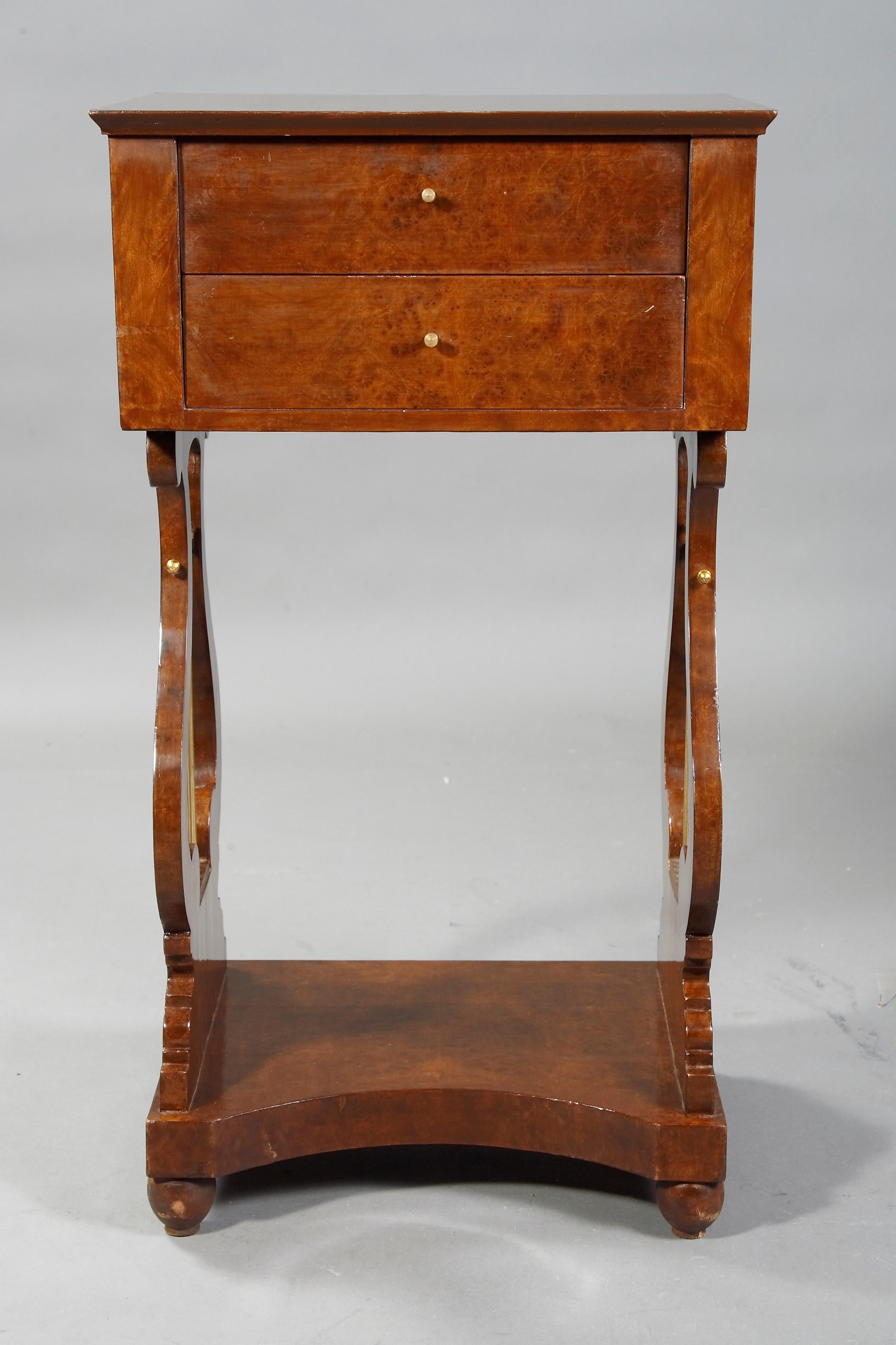 Mesa de costura decorativa de lira del siglo XX / Mesa auxiliar de estilo Biedermeier Chapado en venta