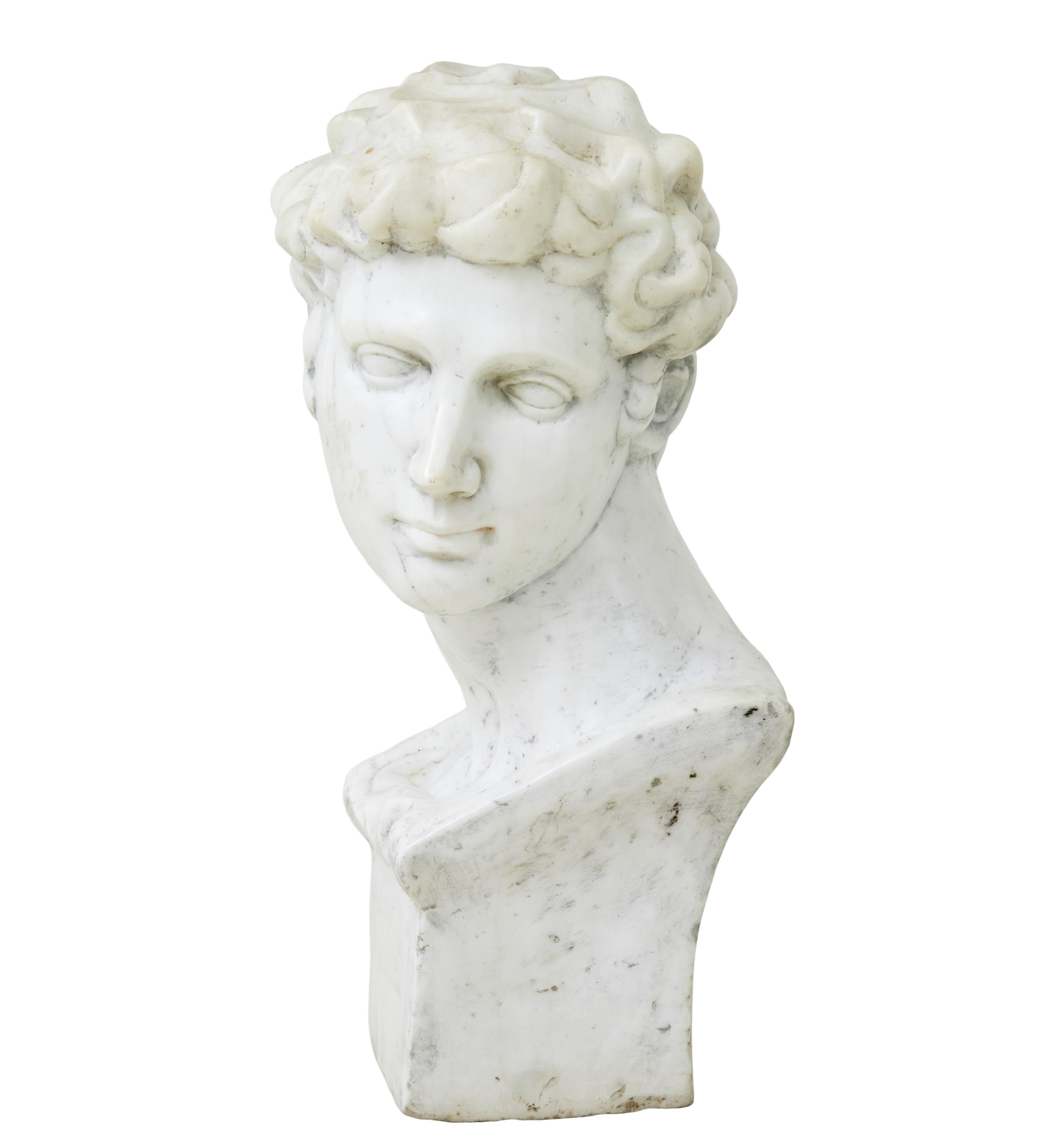 20th century decorative marble bust in the Greco Roman style For Sale 3