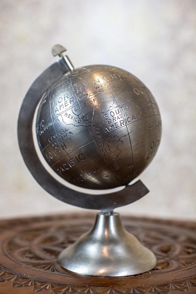 20th-Century Decorative Metal Globe For Sale 1