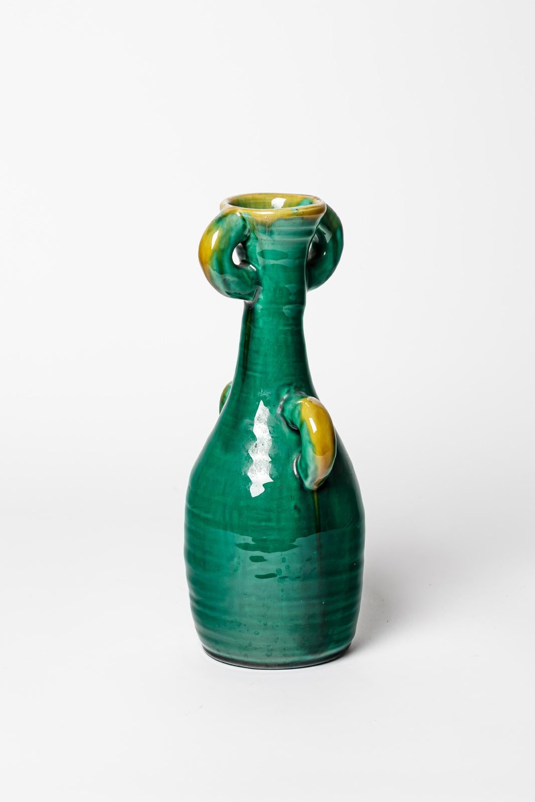 Mid-Century Modern 20TH CENTURY DESIGN Vase abstrait en céramique verte et jaune Accolay circa 1960 en vente