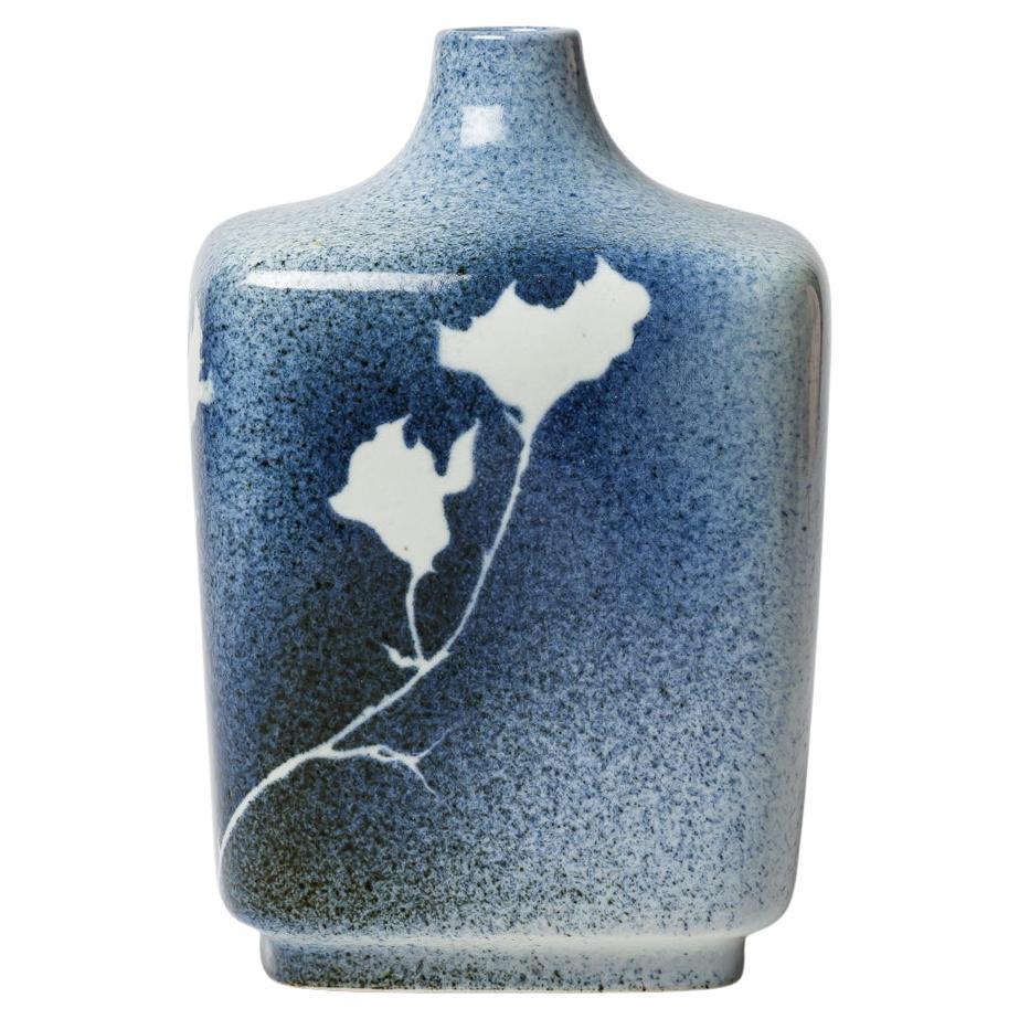 Vaso in porcellana bianca e blu del XX secolo di Fance Franck 1960, unico nel suo genere. in vendita