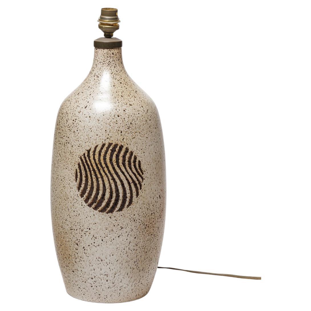 Lámpara de mesa de cerámica abstracta marrón y negra de diseño del siglo xx circa 1970 38 cm