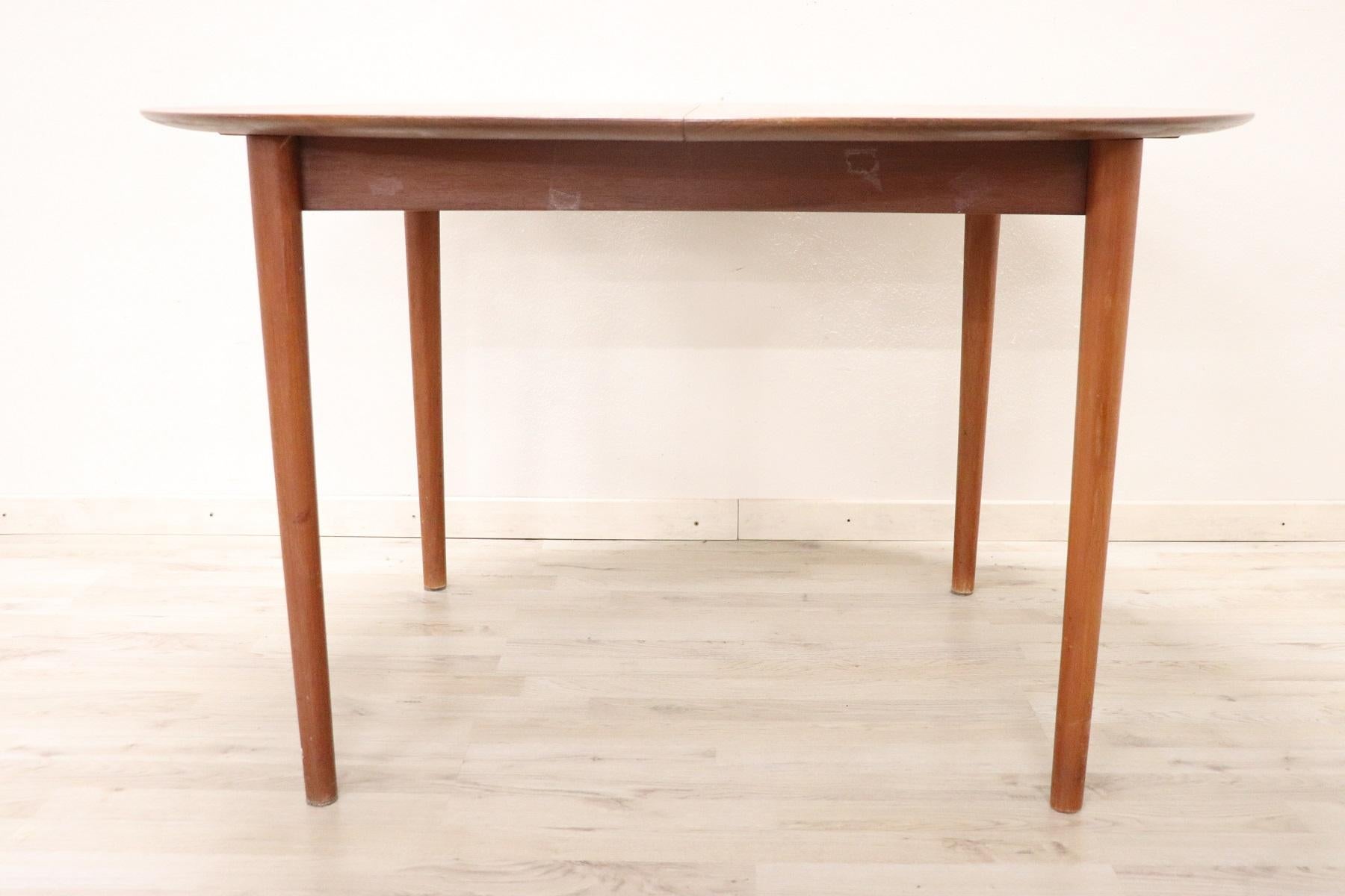 20th Century Design Dining Table by Peter Hvidt for Søborg in Teak, 1950s 4