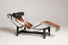 20th Century Design Icon Cassina LC4 Numbered Cow Fur Chaise Lounge