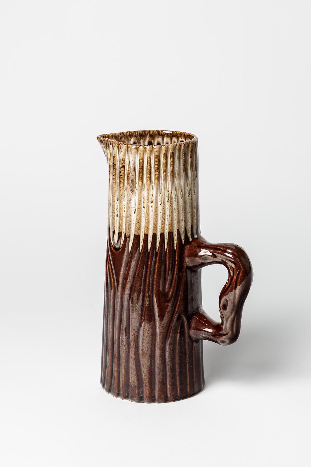 20th Century Design Imiation Wood Ceramic Pitcher Brown and White circa 1970 In Excellent Condition For Sale In Neuilly-en- sancerre, FR