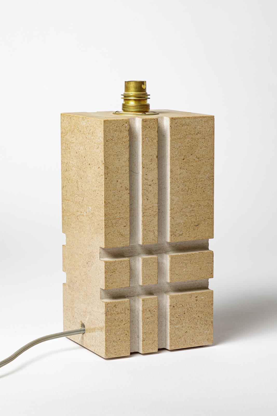 20th century design large stone or marble table lamp unique handmade piece 1970 In Excellent Condition For Sale In Neuilly-en- sancerre, FR