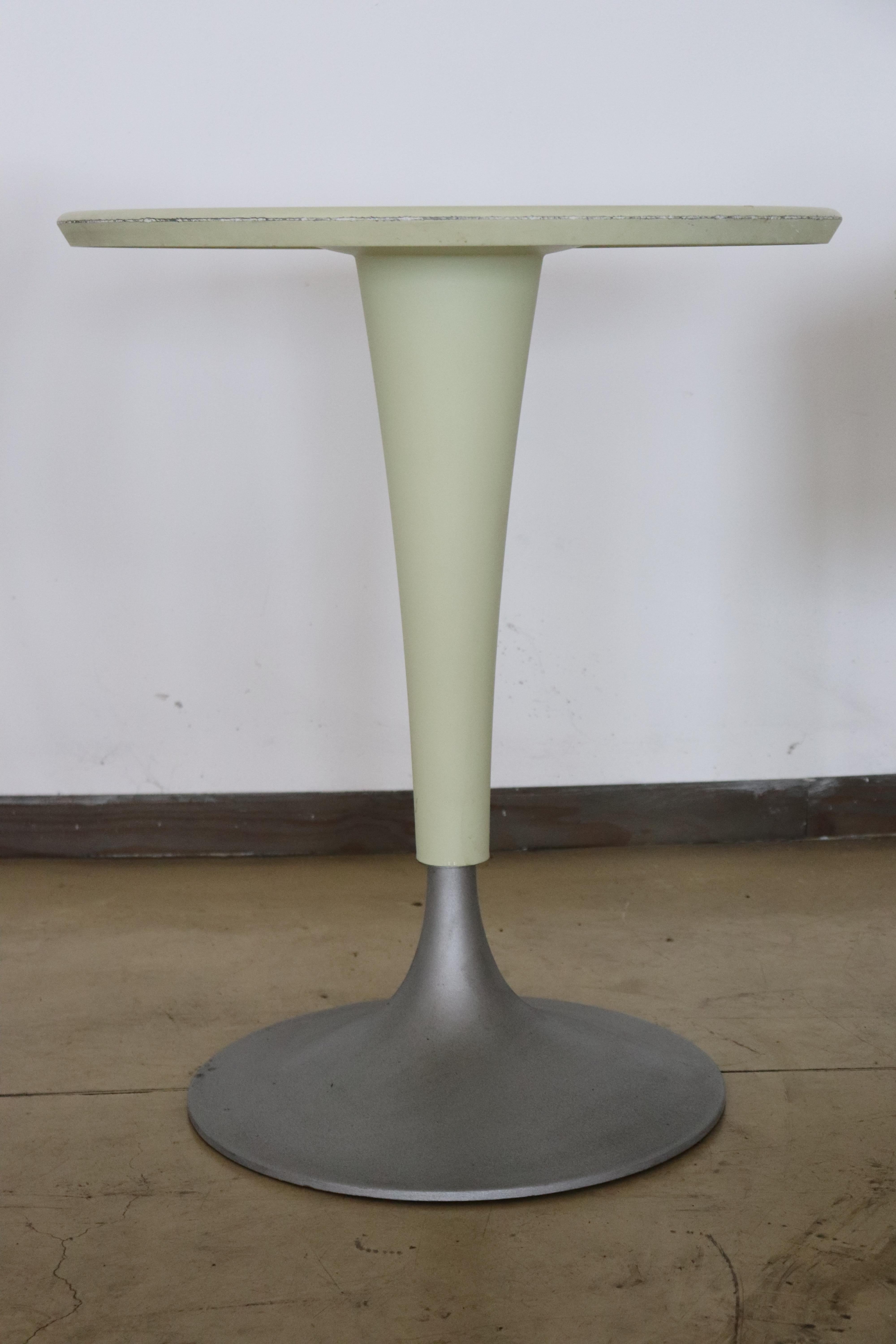 20th Century Design Table and Chairs by Philippe Starck for Kartell, 1990s For Sale 5