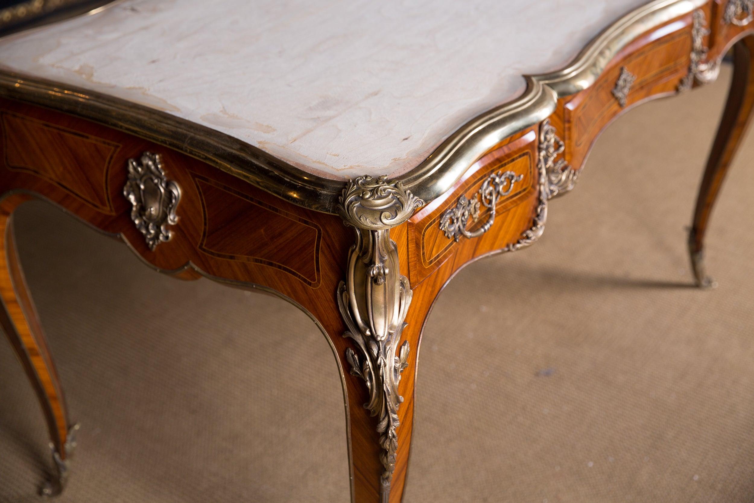 20th Century Desk Bureau Plat in Antique Louis XV Style Mahogany Veneer For Sale 2