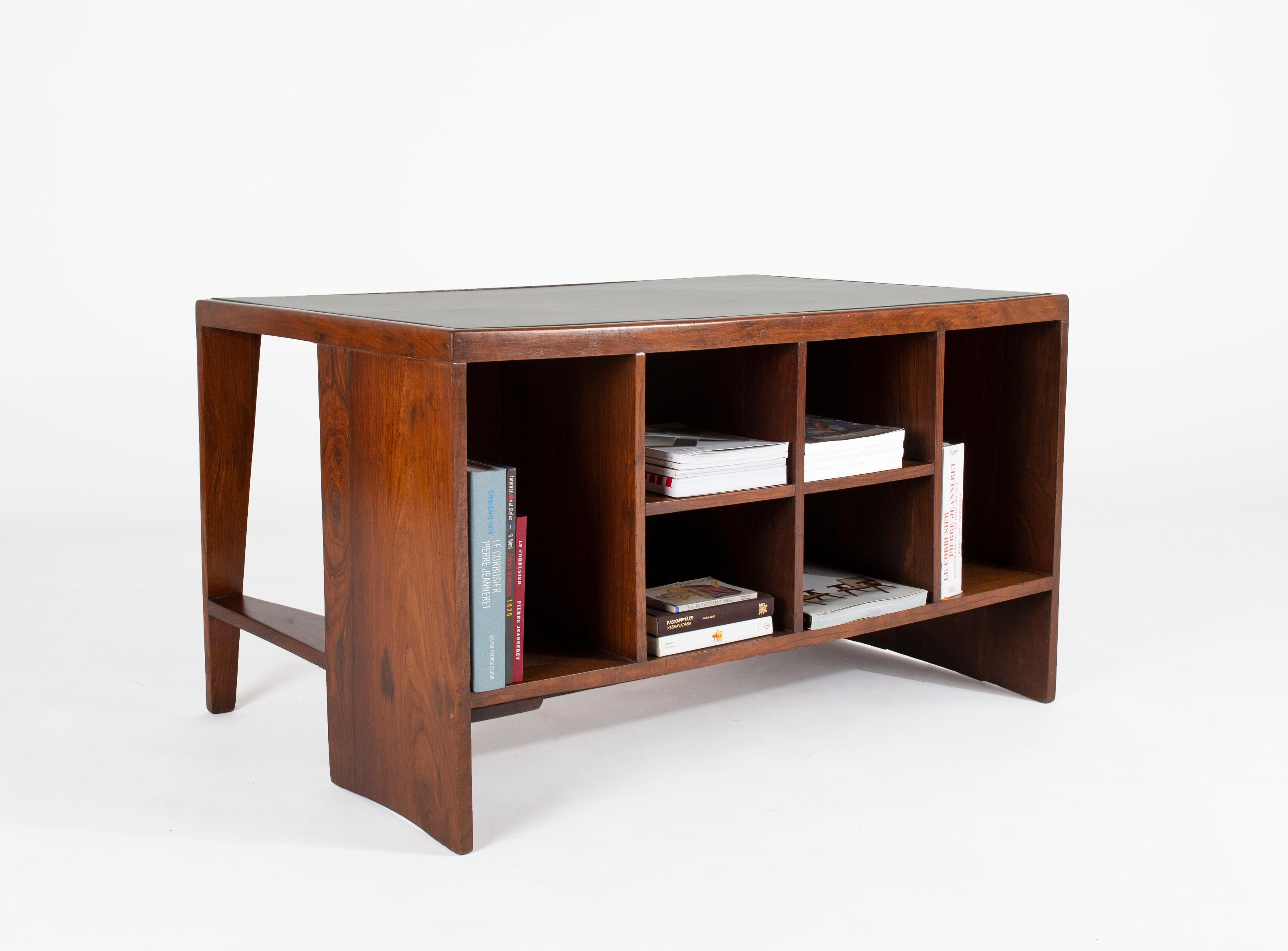 pigeonhole desk