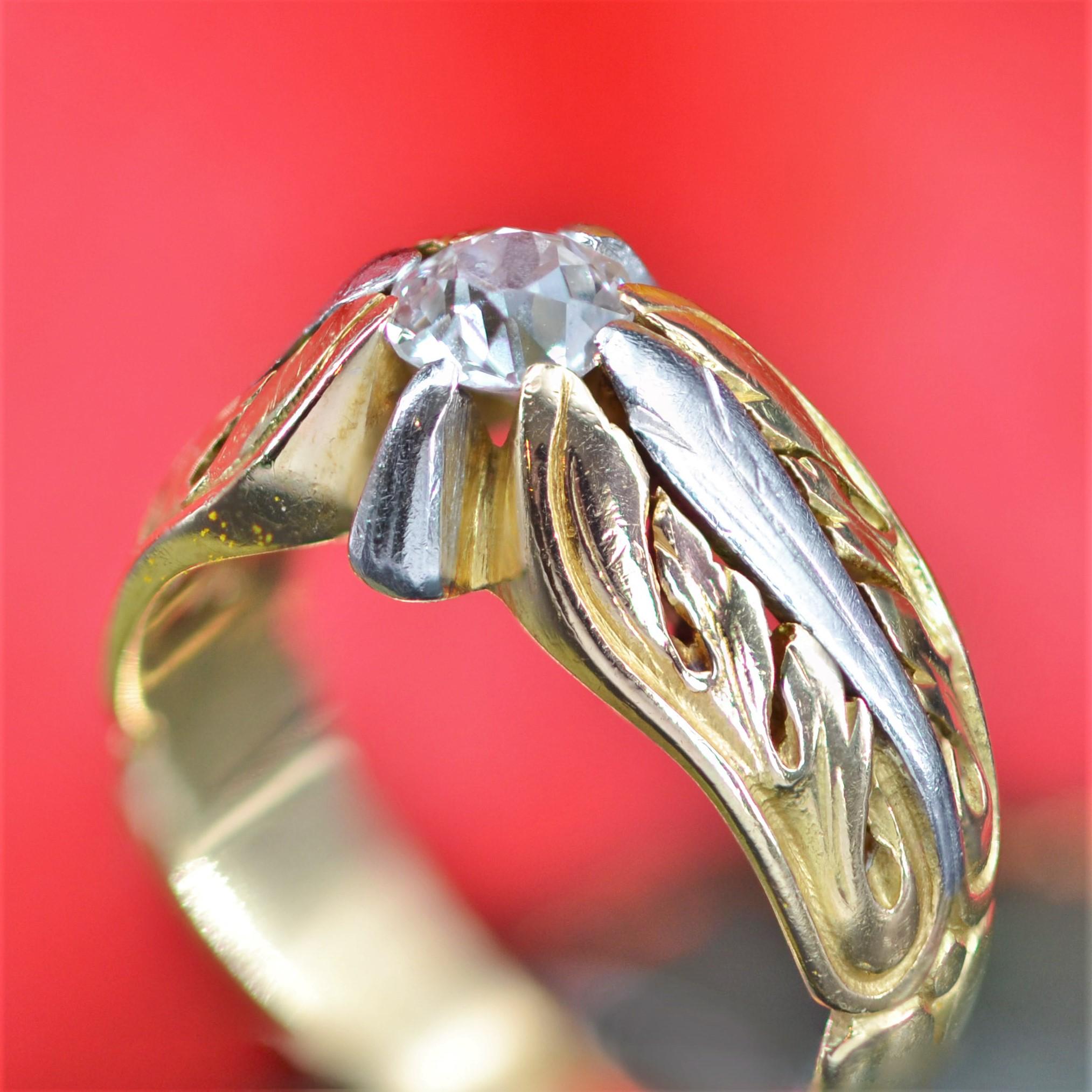 20th Century Diamond 18 Karat Yellow Gold Platinum Bangle Ring For Sale 4