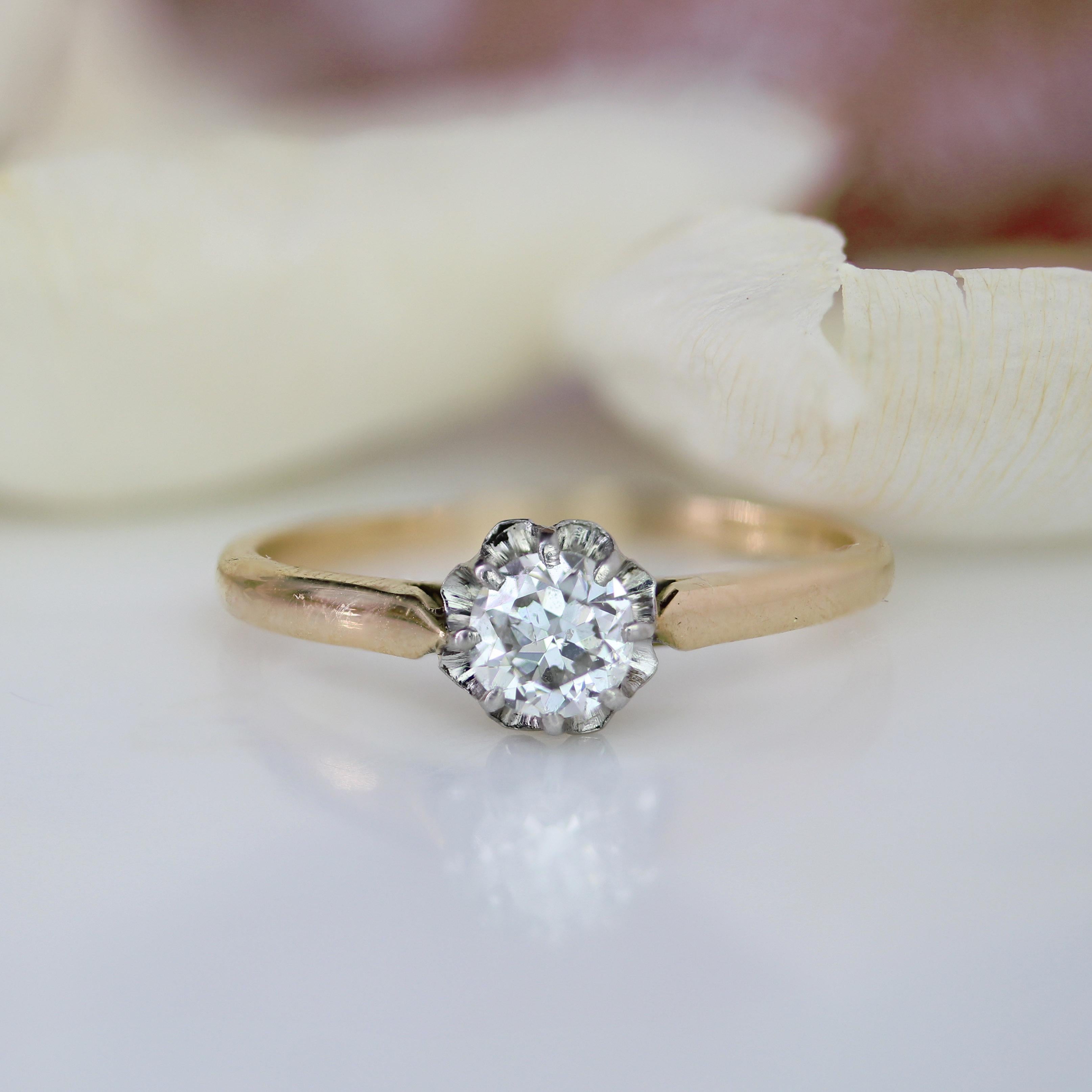 Belle Époque Bague solitaire en or jaune 18 carats avec diamant du 20e siècle en vente