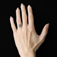 Diamantring des 20. Jahrhunderts aus 18 Karat Gelbweißgold Komma