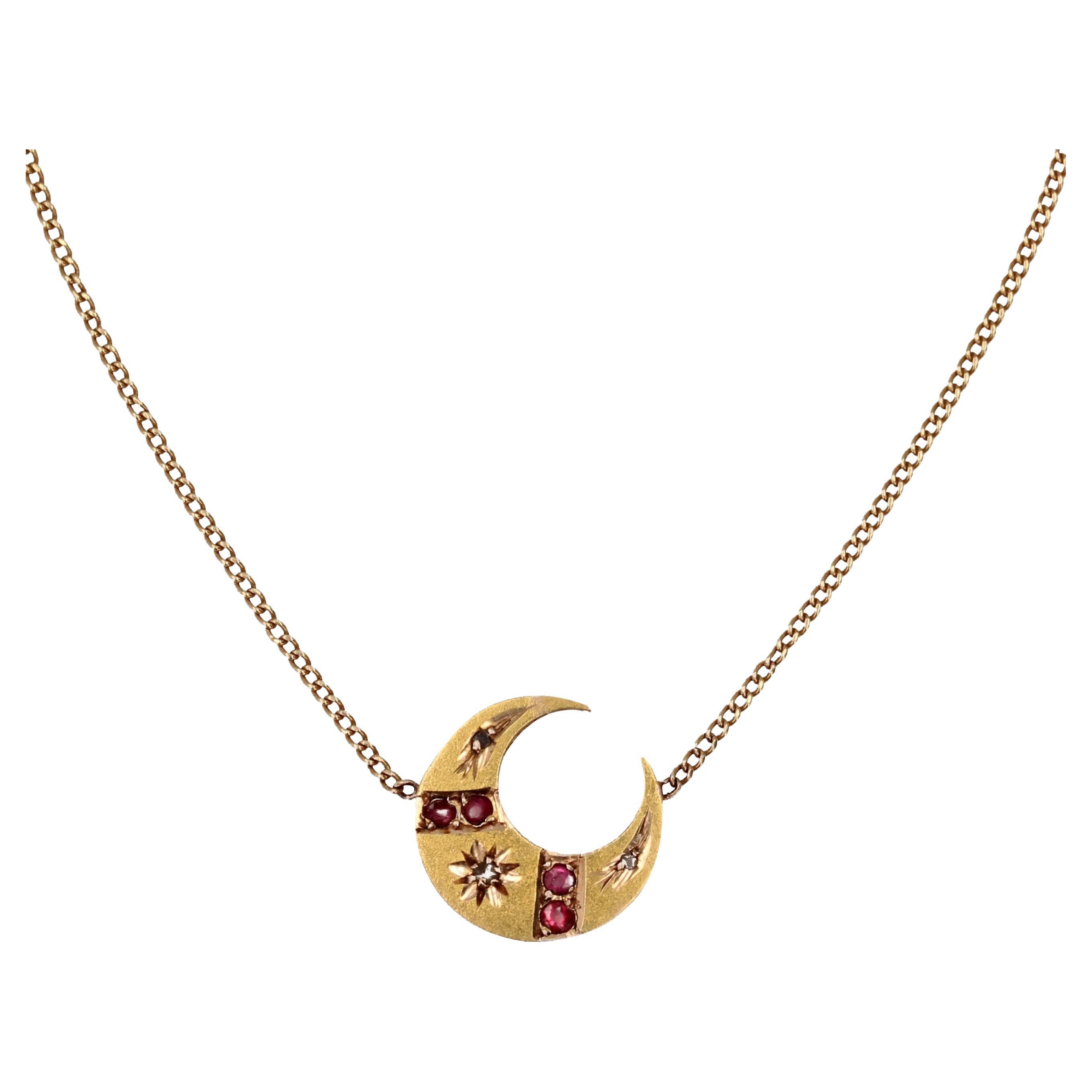20th Century Diamonds 18 K Yellow Gold Crescent Moon Pattern Necklace For Sale