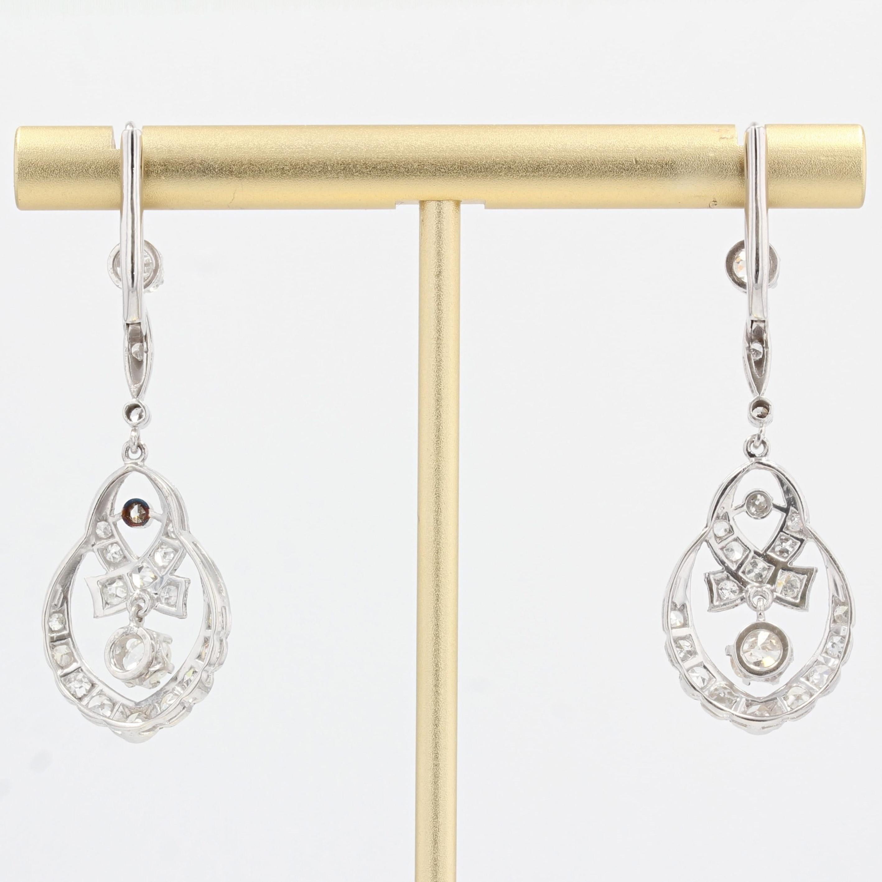 20th Century Diamonds 18 Karat White Gold Dangle Earrings For Sale 2