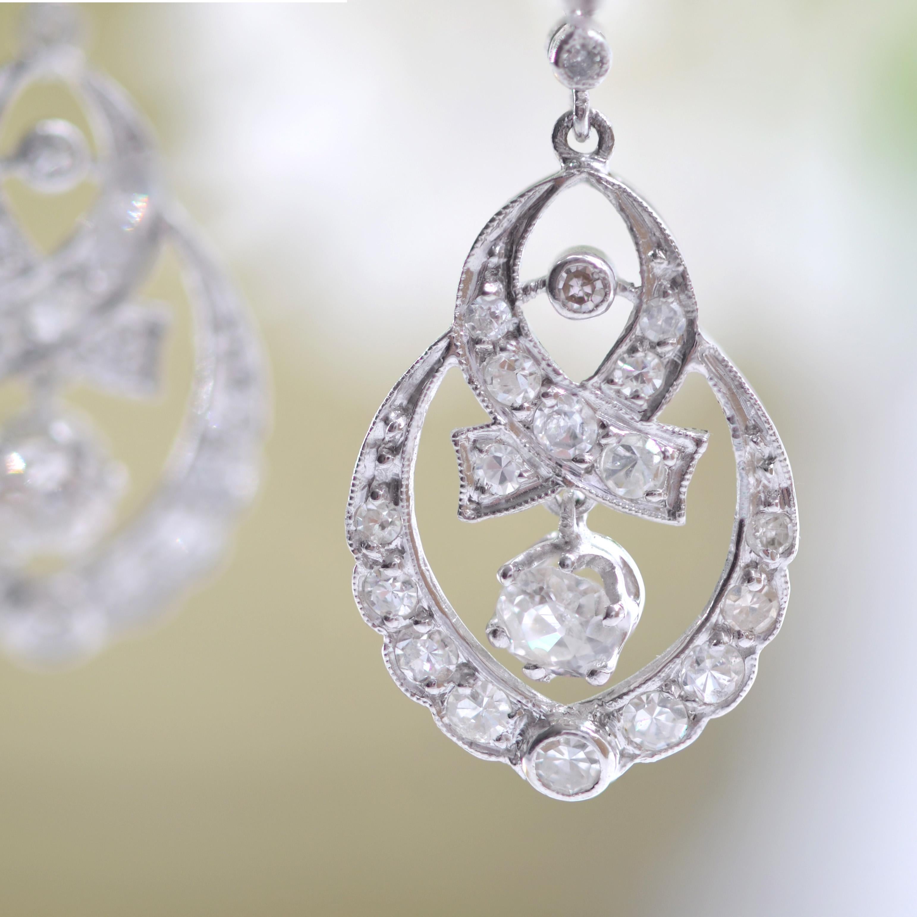 20th Century Diamonds 18 Karat White Gold Dangle Earrings For Sale 3