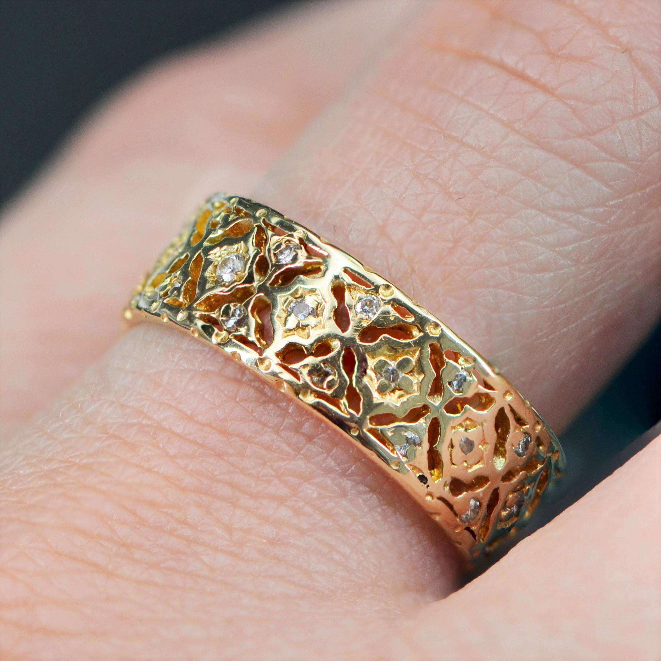 Brilliant Cut 20th Century Diamonds 18 Karat Yellow Gold Antique Ring For Sale