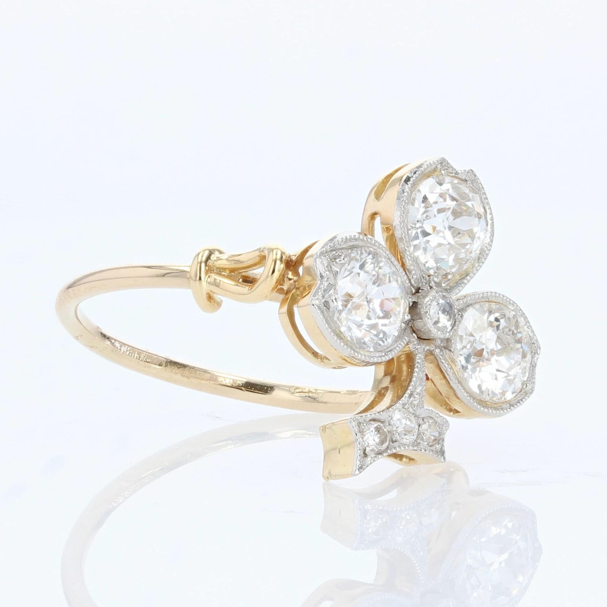 20th Century Diamonds 18 Karat Yellow Gold Clover Shape Ring For Sale 5