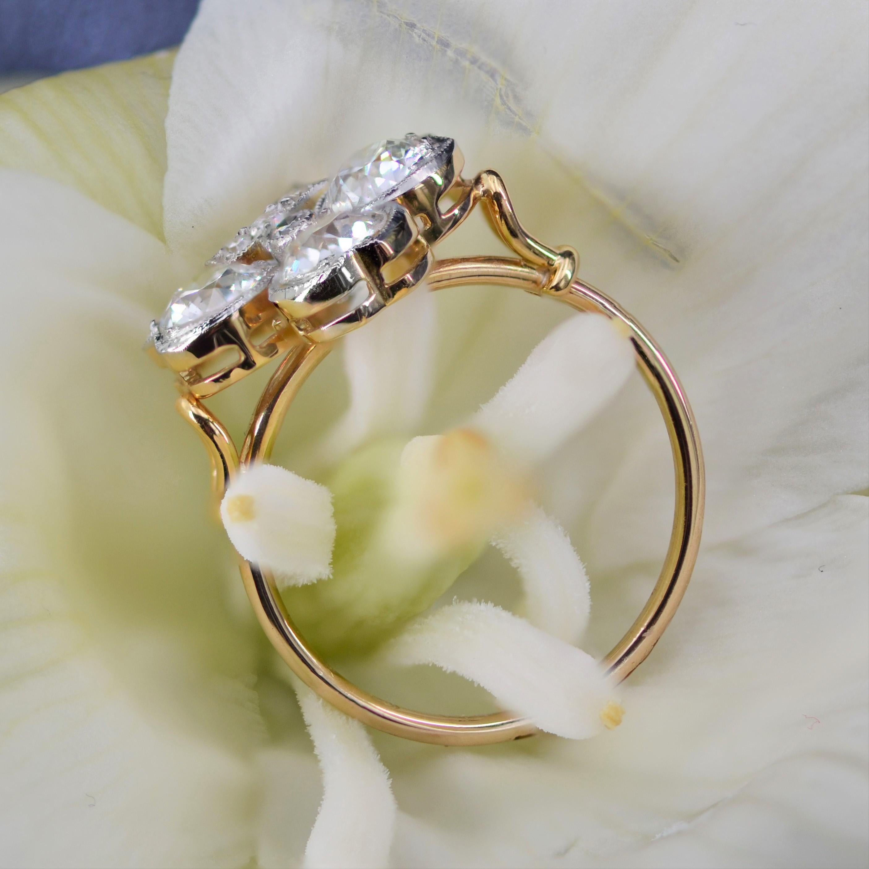 20th Century Diamonds 18 Karat Yellow Gold Clover Shape Ring For Sale 7