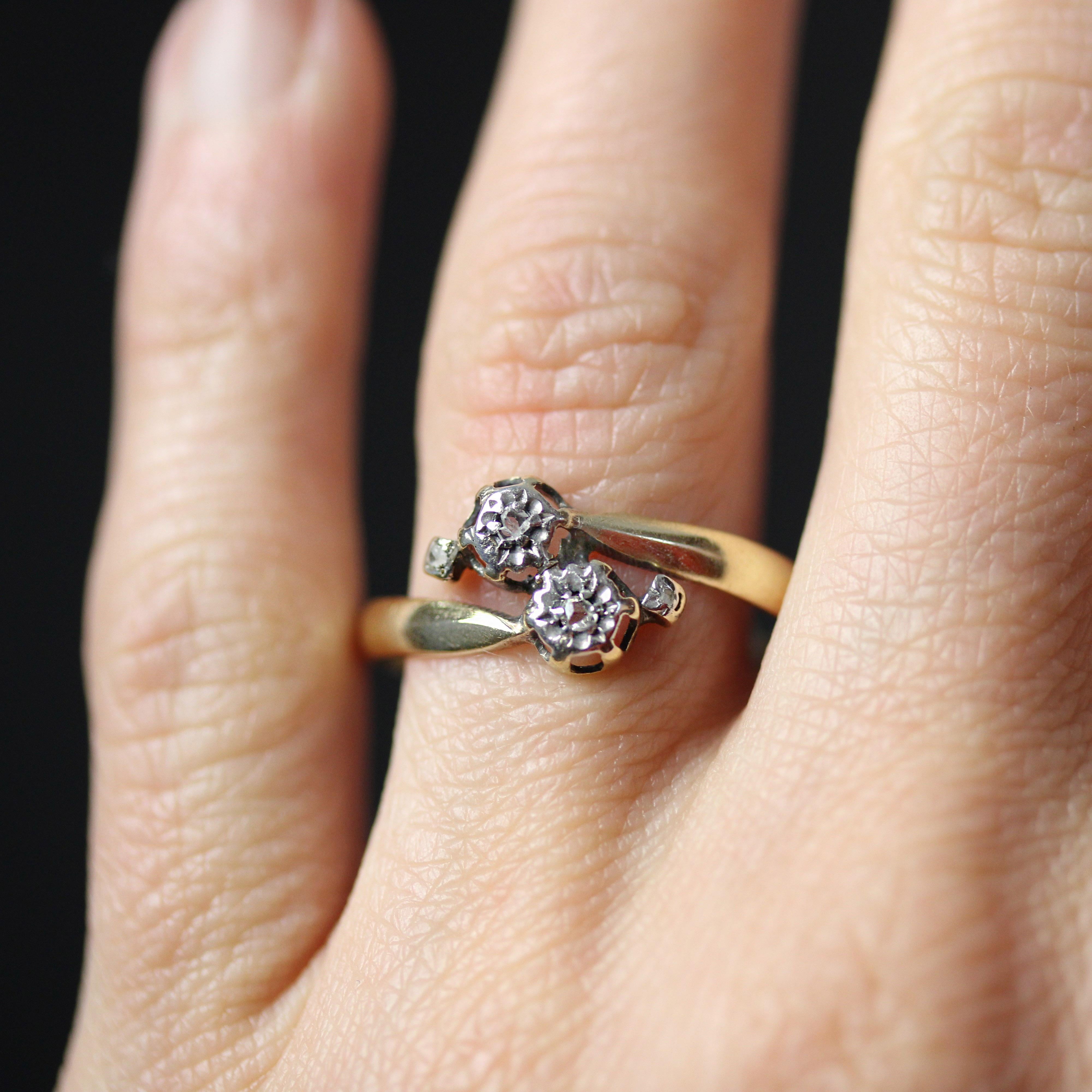 20th Century Diamonds 18 Karat Yellow Gold You and Me Ring In Good Condition For Sale In Poitiers, FR
