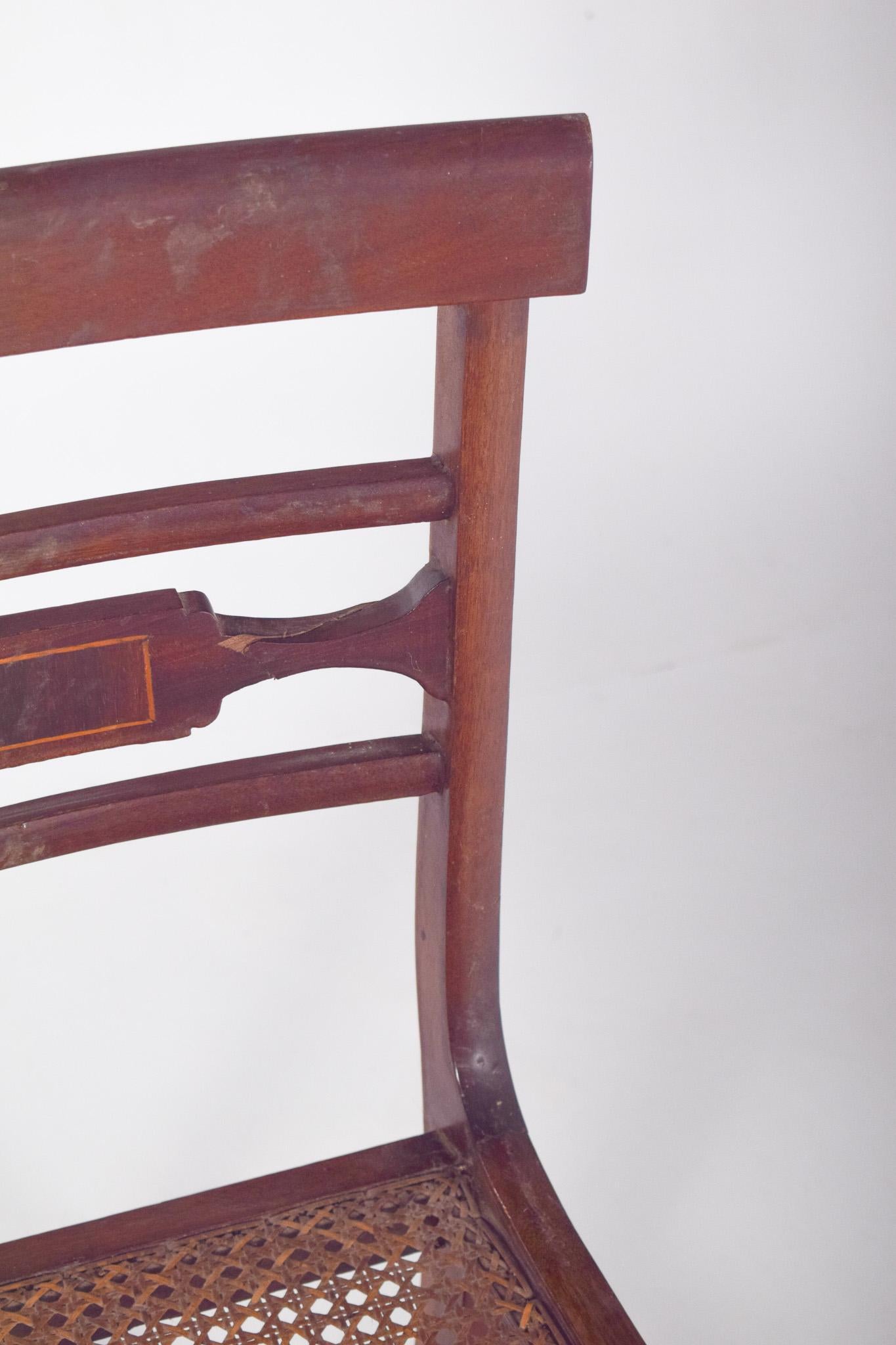 Paille Chaise de salle à manger du 20e siècle avec dossier en paille en vente