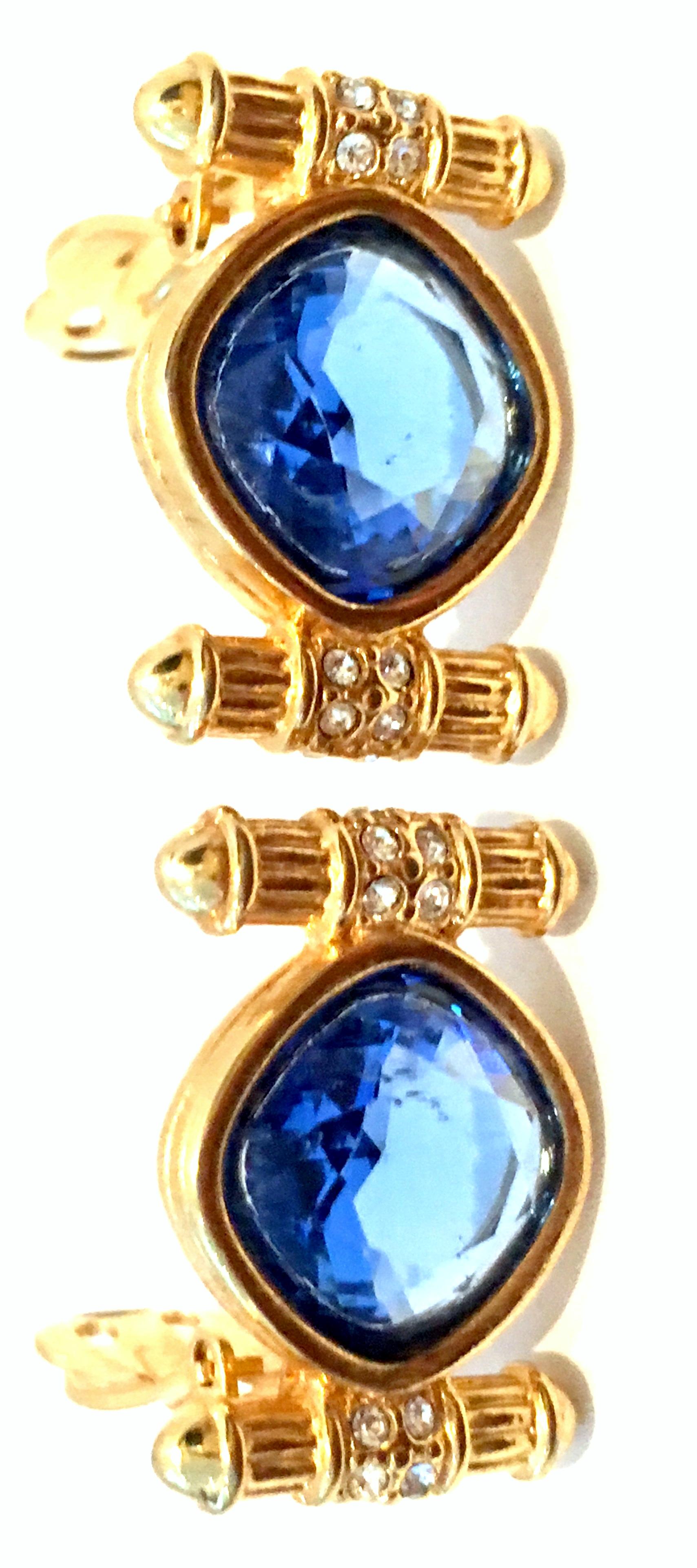 20th Century Dior Style Gold Plate & Austrian Crystal Pair Of Earrings In Good Condition For Sale In West Palm Beach, FL