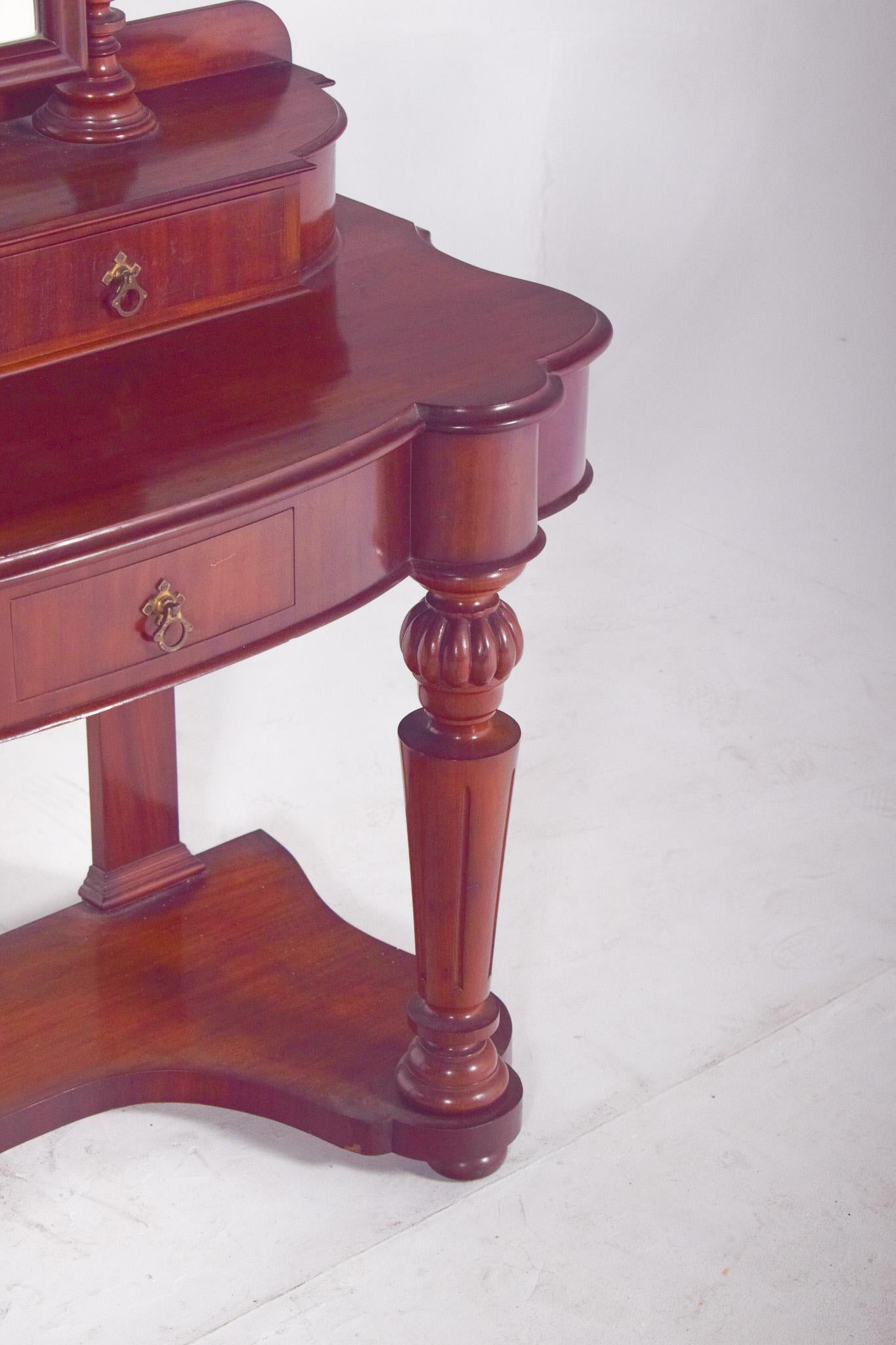 English 20th Century Dressing Table with Mirror For Sale