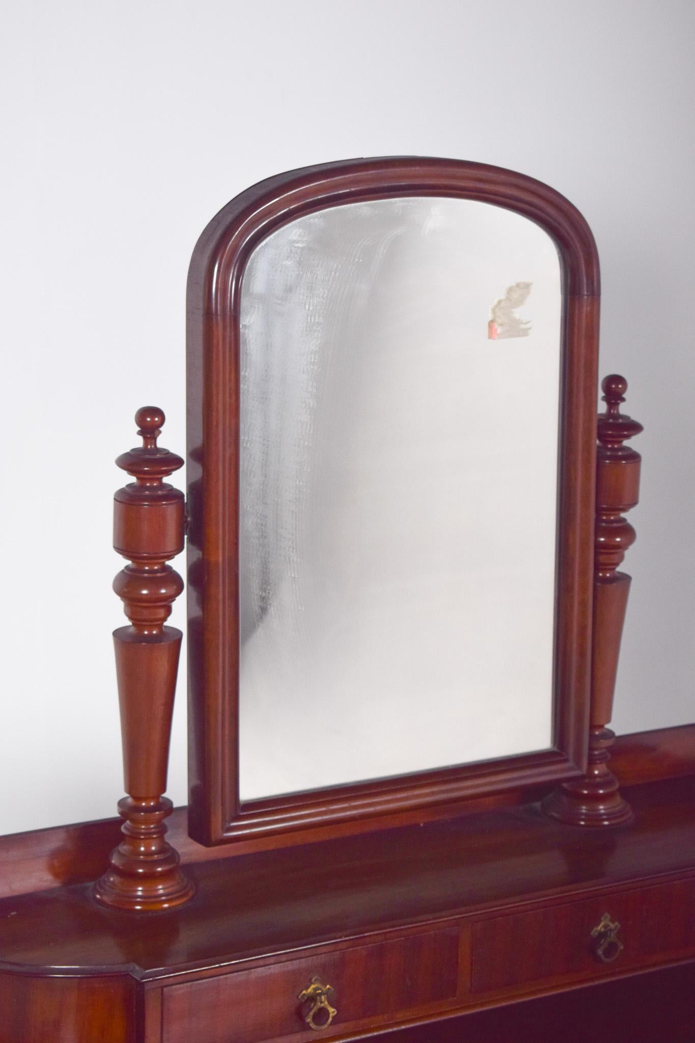 Wood 20th Century Dressing Table with Mirror For Sale