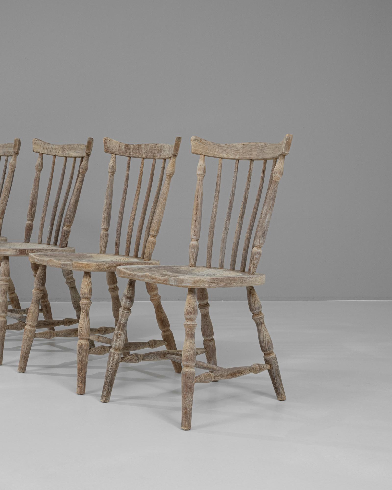 Chaises de salle à manger hollandaises du 20ème siècle en chêne blanchi, lot de 4 en vente 4