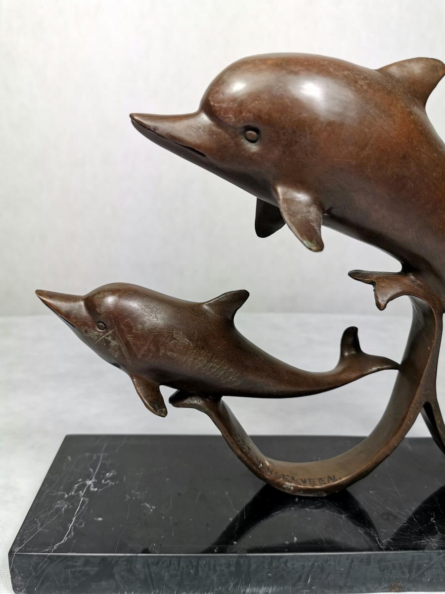 Modern Loet Vanderveen 20th Century Black Marble and Bronze Dutch Dolphins Statue 