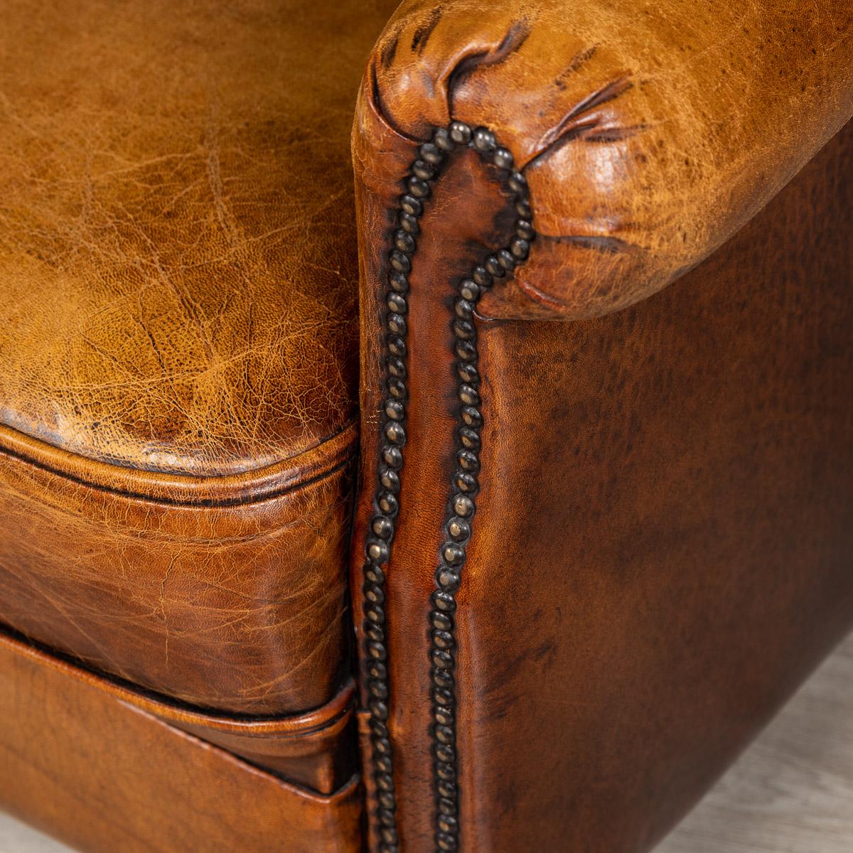 20th Century Dutch Pair of Sheepskin Leather Club Chairs, circa 1980 13