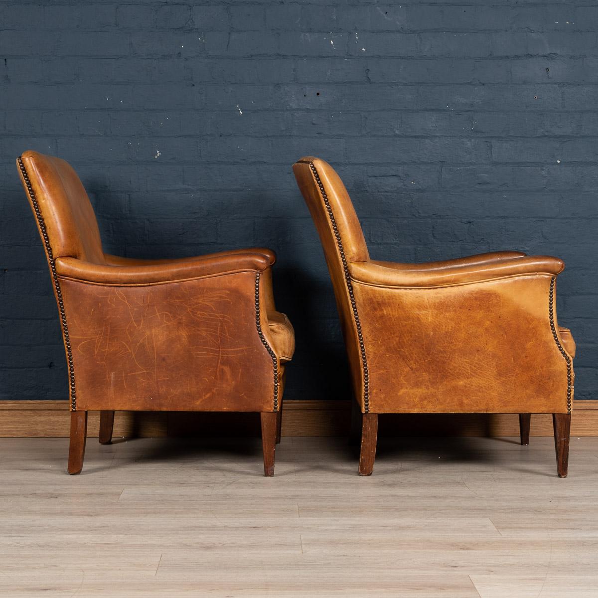20th Century Dutch Pair of Sheepskin Leather Club Chairs, circa 1980 2