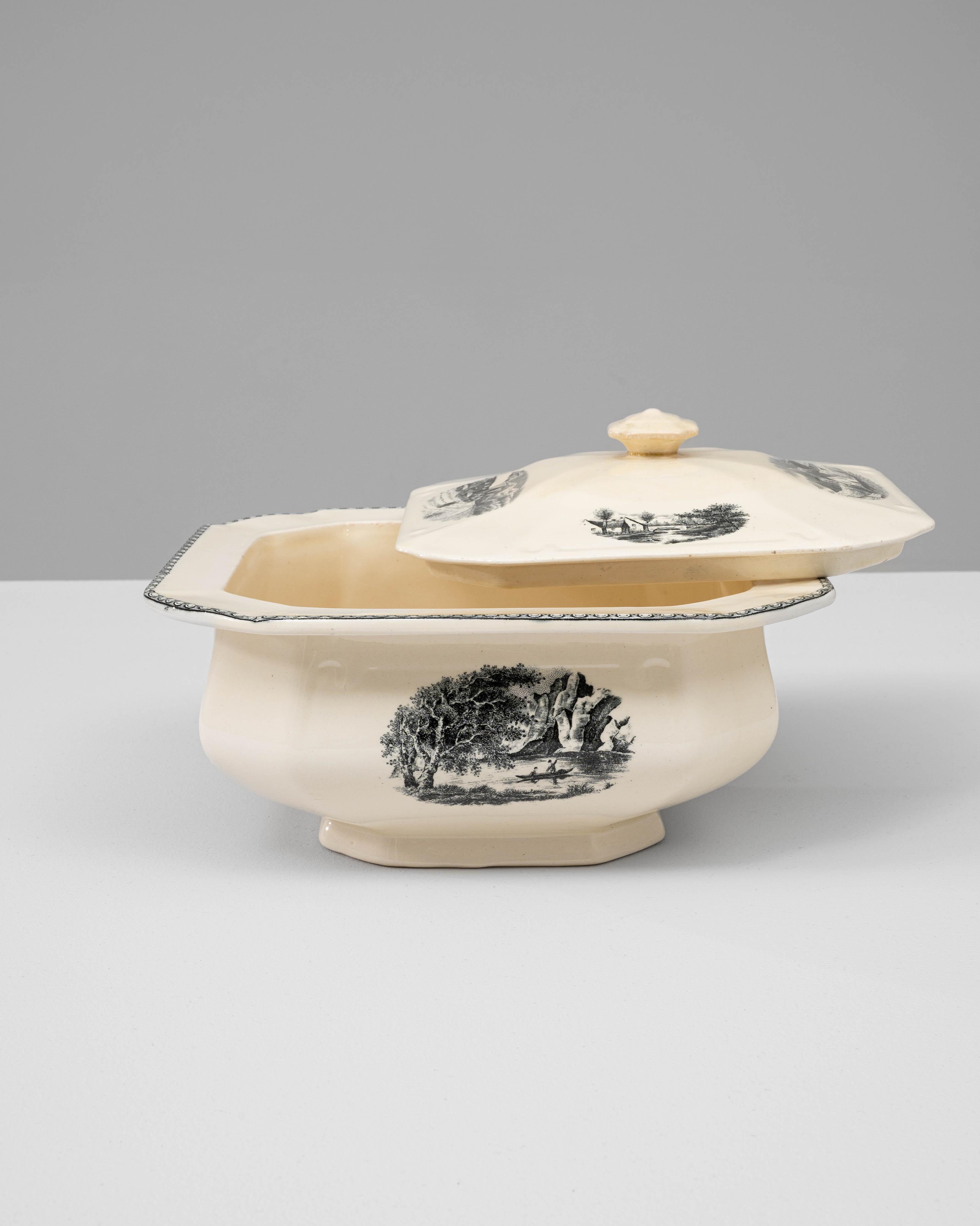 20th Century Dutch Special Edition Porcelain Tureen with Lid (Niederländisch) im Angebot