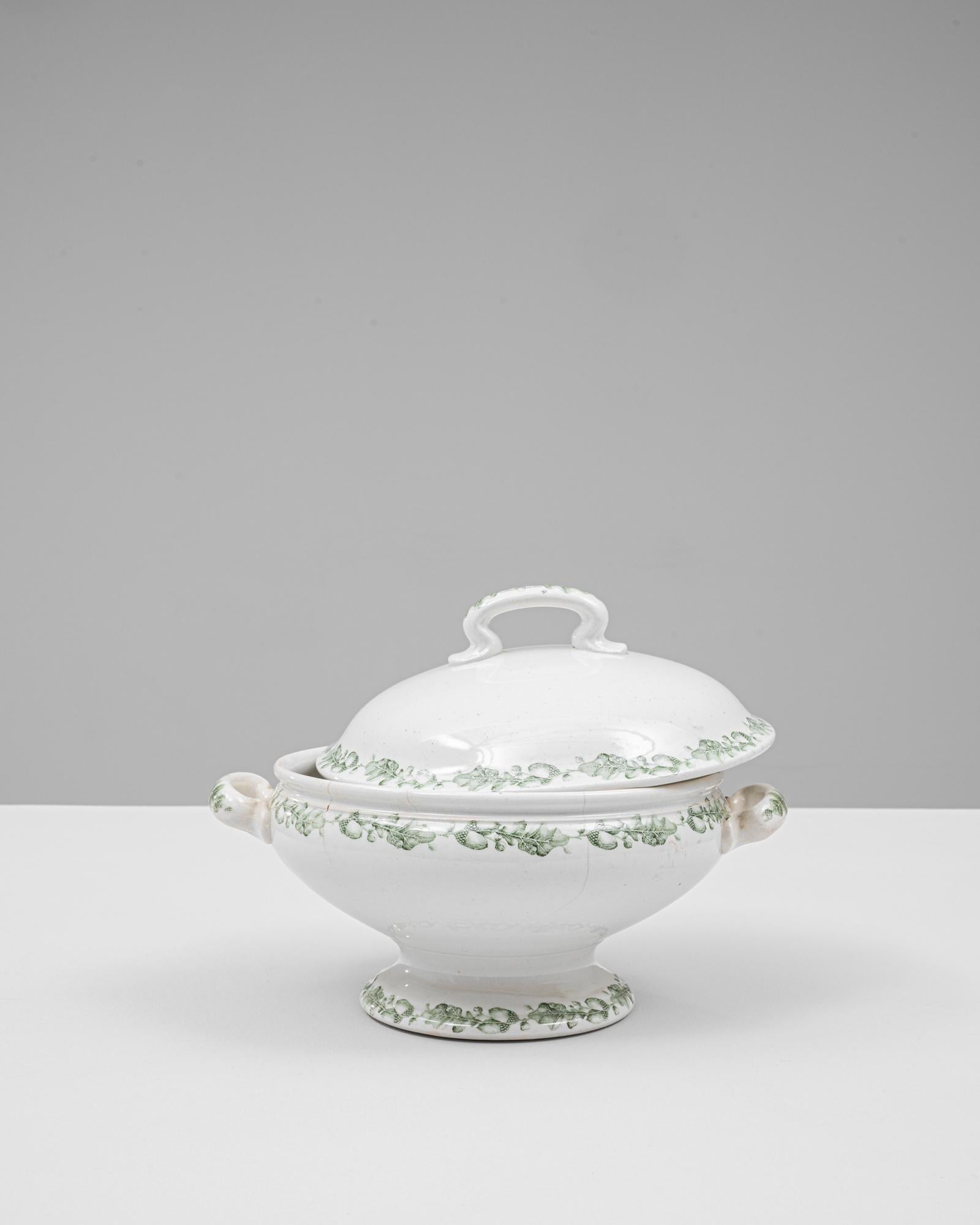 Néerlandais Soupière en porcelaine hollandaise du 20e siècle, édition spéciale, avec couvercle en vente