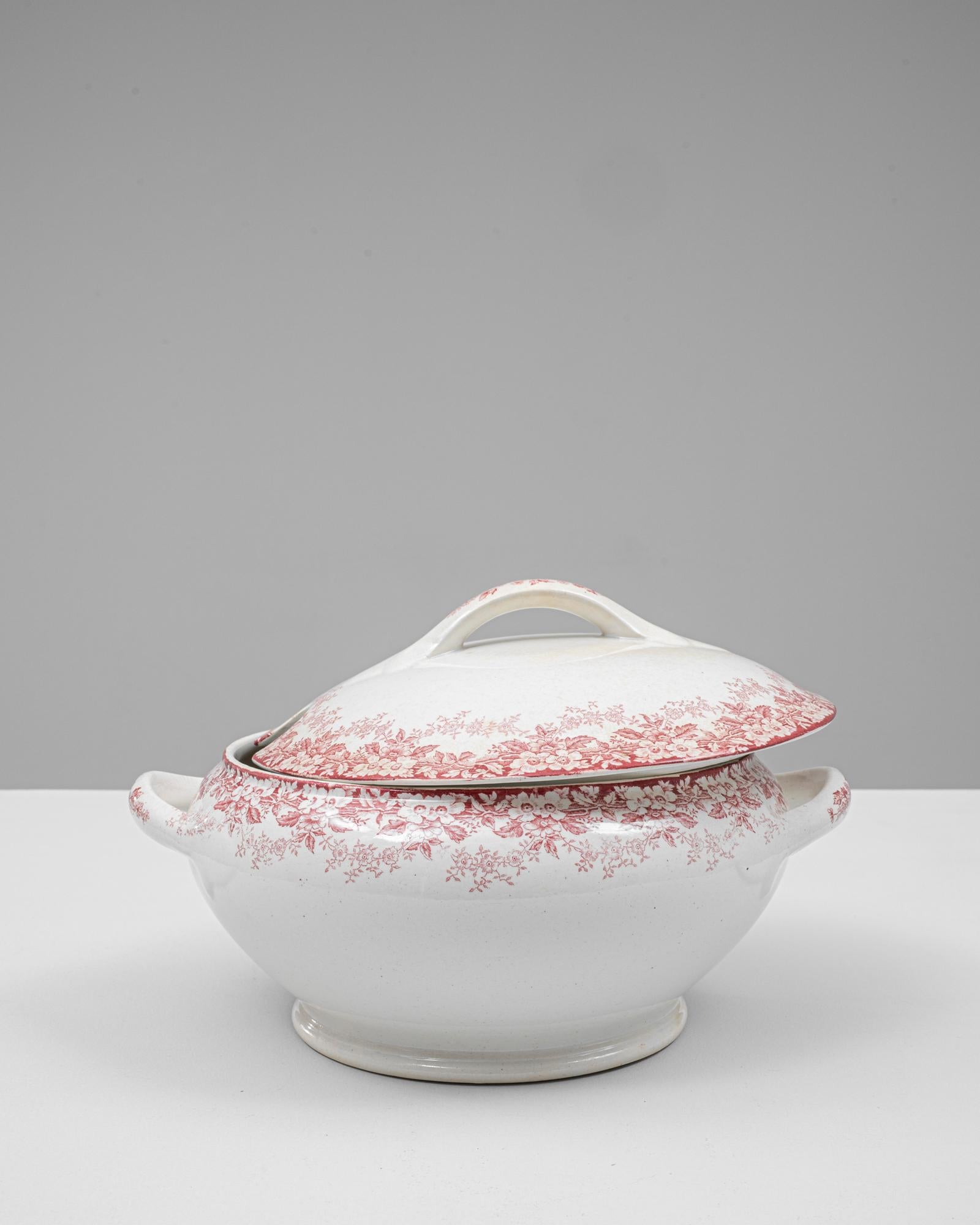 Niederländische Sonderedition Porzellanterrine mit Deckel aus dem 20. im Zustand „Gut“ im Angebot in High Point, NC