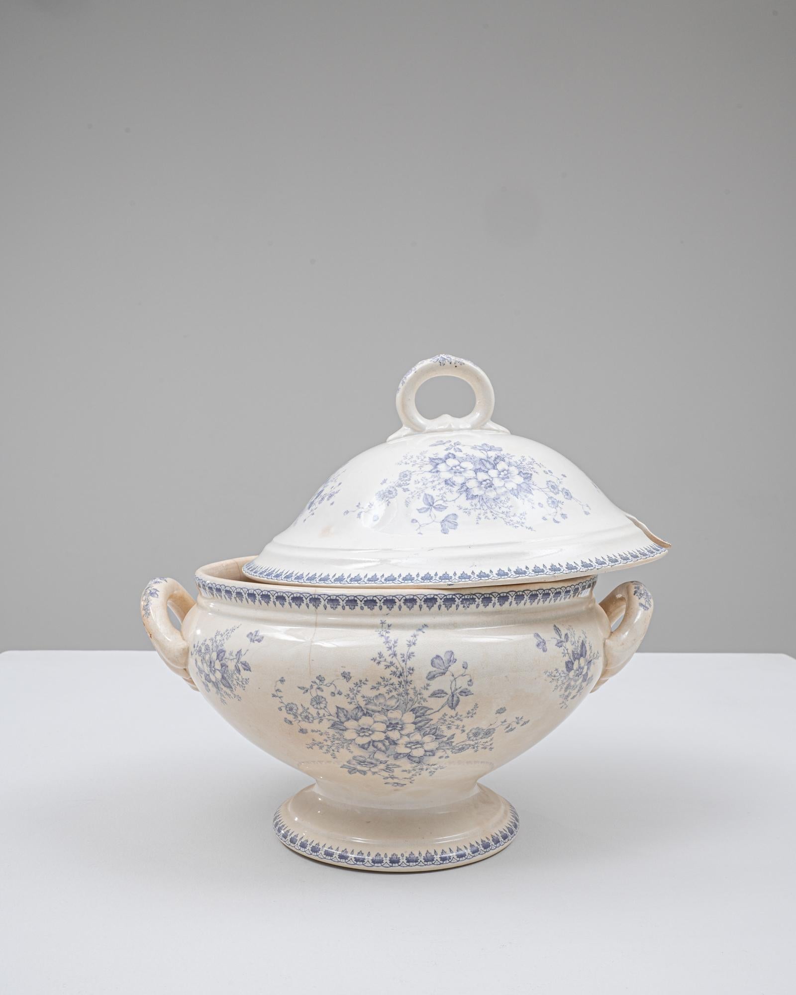 Néerlandais Soupière en porcelaine hollandaise du 20e siècle, édition spéciale, avec couvercle en vente