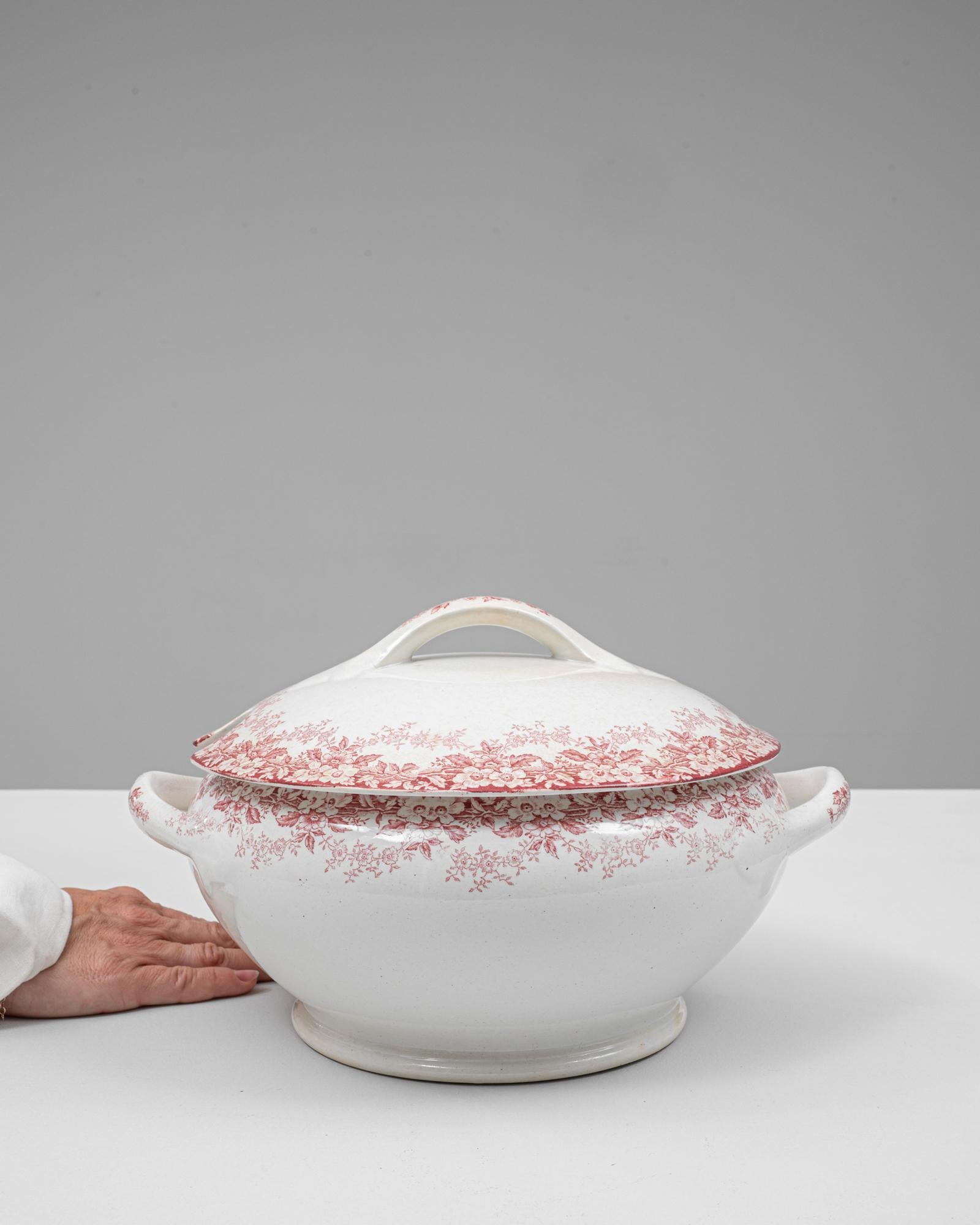 Niederländische Sonderedition Porzellanterrine mit Deckel aus dem 20. (20. Jahrhundert) im Angebot