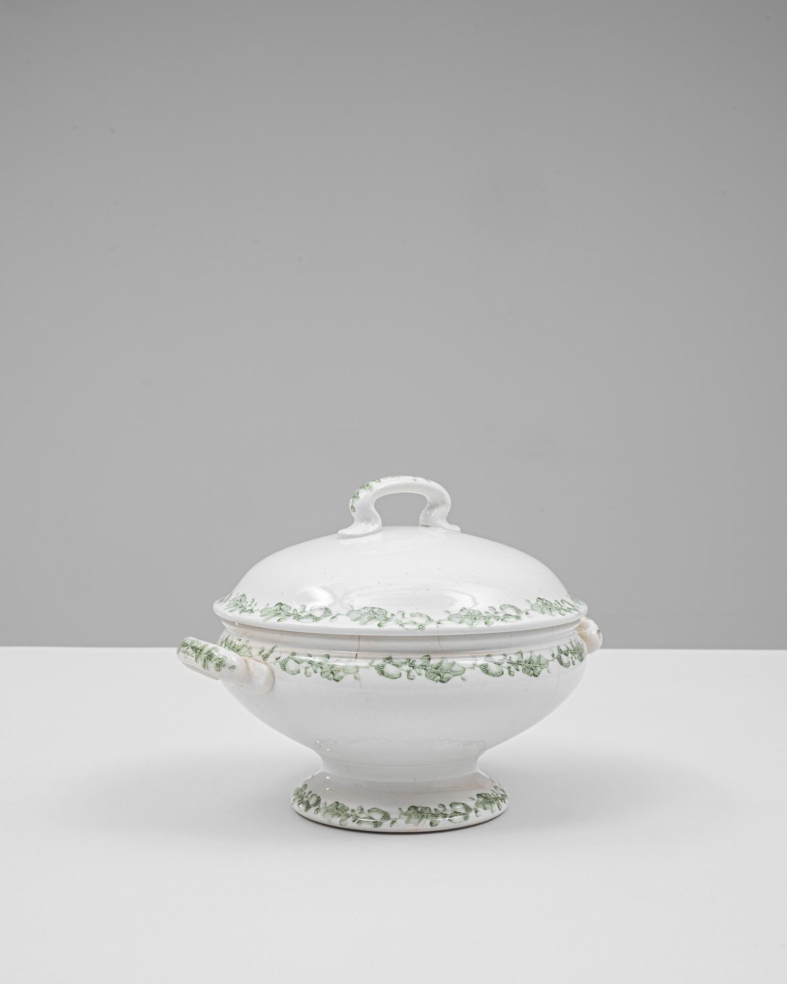 Porcelaine Soupière en porcelaine hollandaise du 20e siècle, édition spéciale, avec couvercle en vente