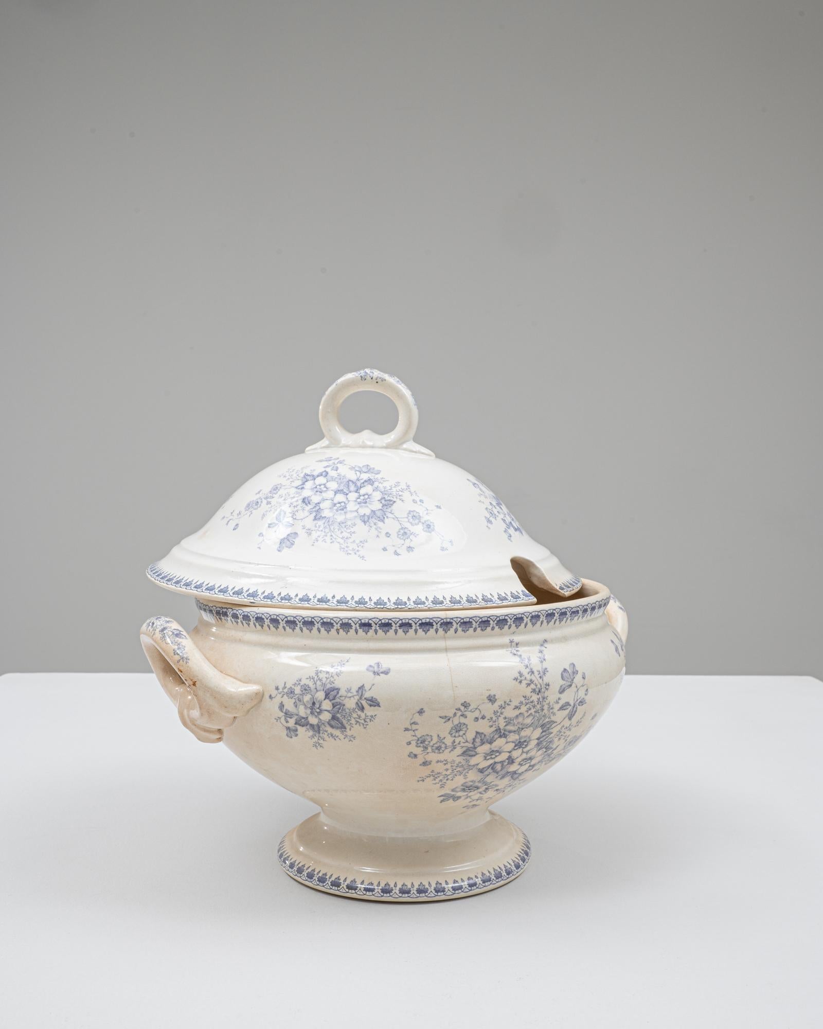 Porcelaine Soupière en porcelaine hollandaise du 20e siècle, édition spéciale, avec couvercle en vente