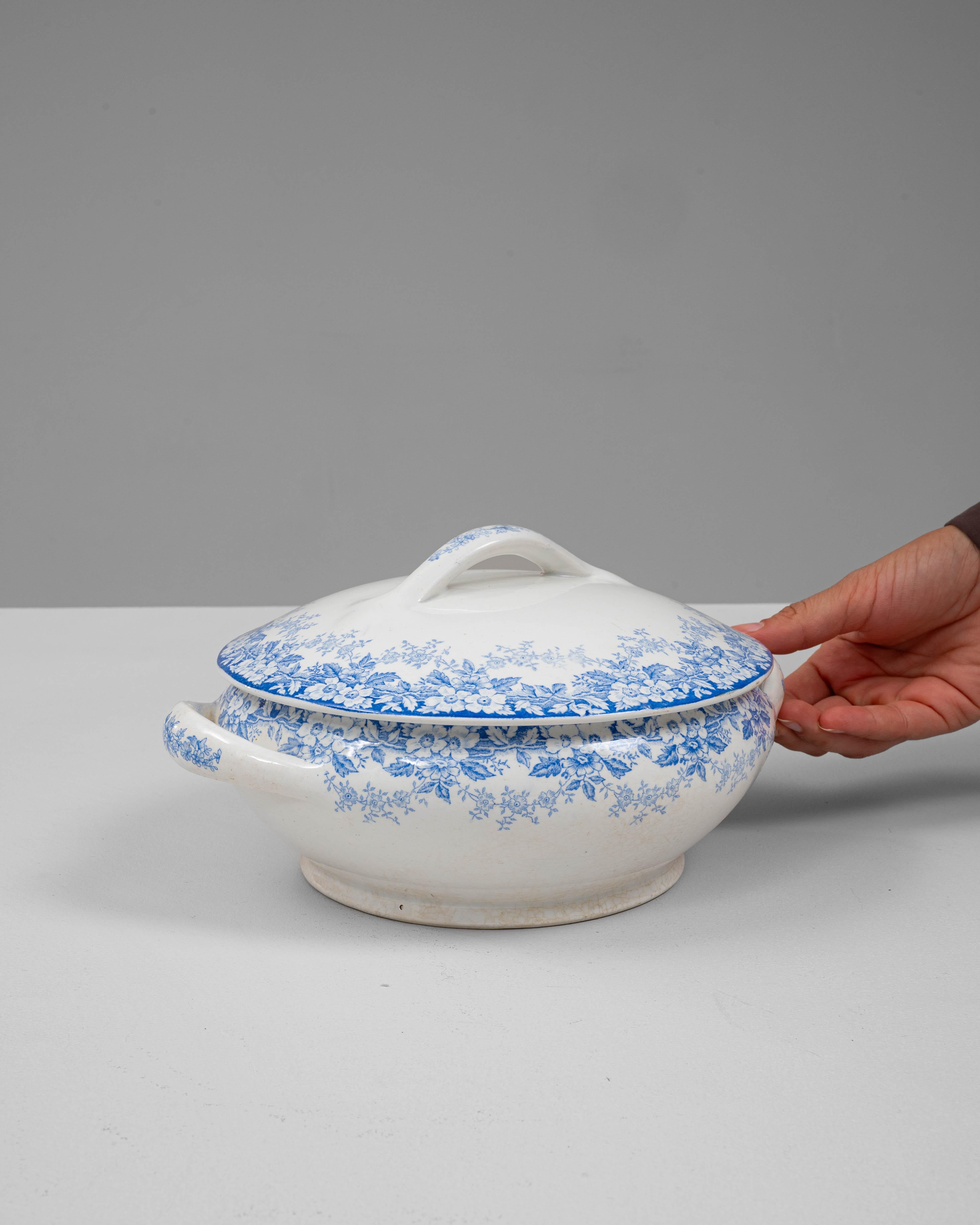 Soupière en porcelaine hollandaise du 20e siècle, édition spéciale, avec couvercle en vente 1