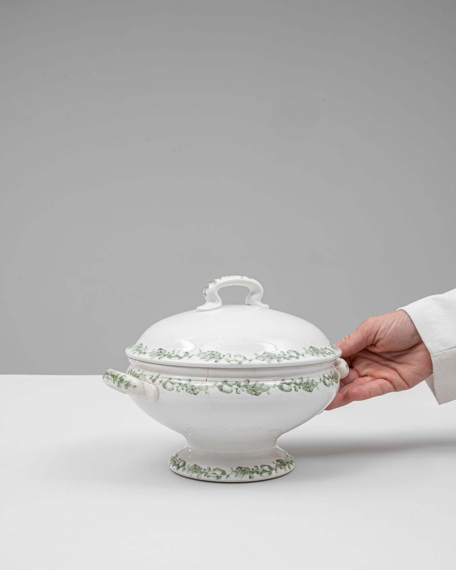 Soupière en porcelaine hollandaise du 20e siècle, édition spéciale, avec couvercle en vente 2