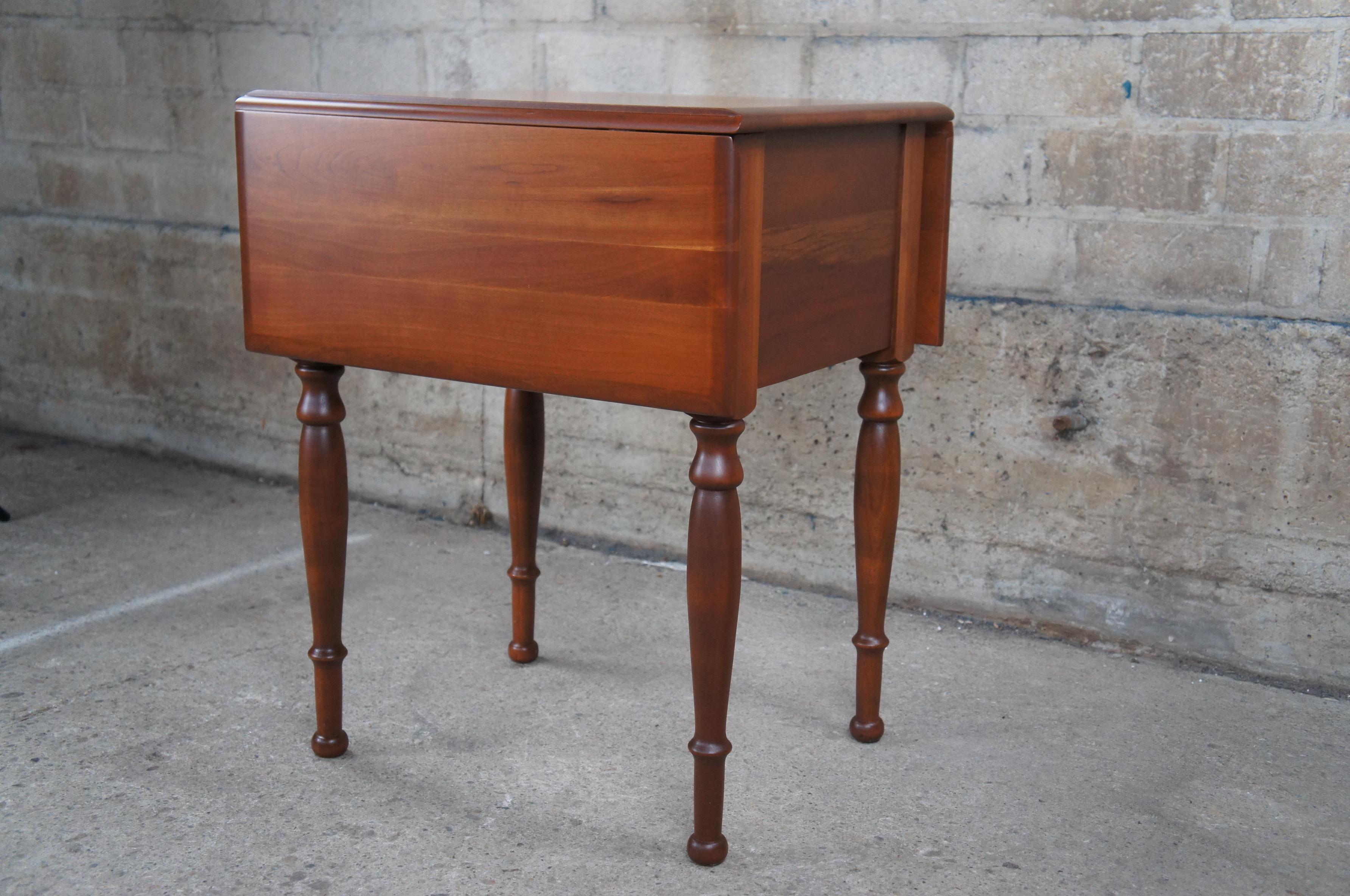 20th Century Early American Style Cherry Drop Leaf Side Accent Table 26