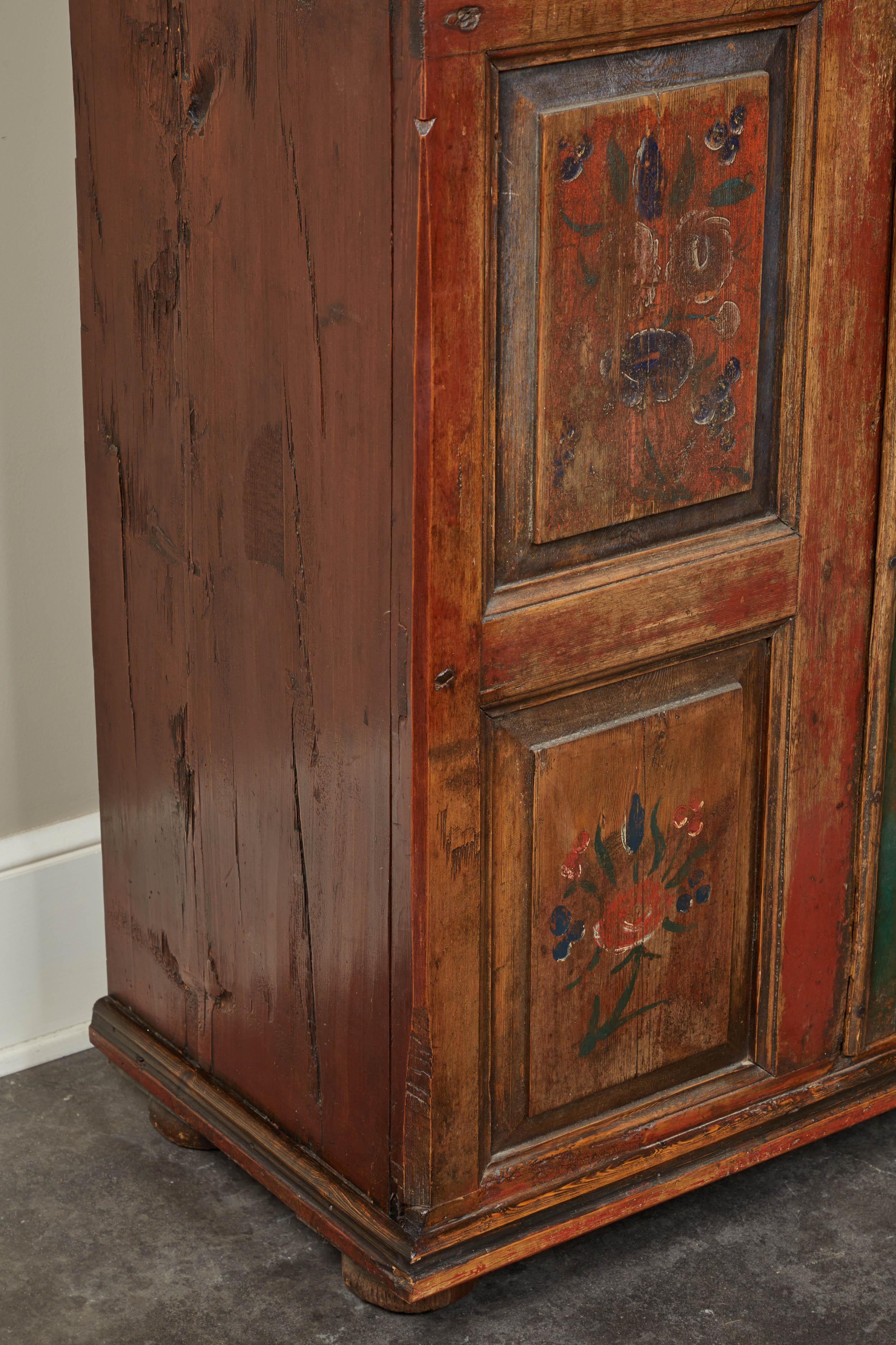 20th Century Eastern European Painted Cabinet 2