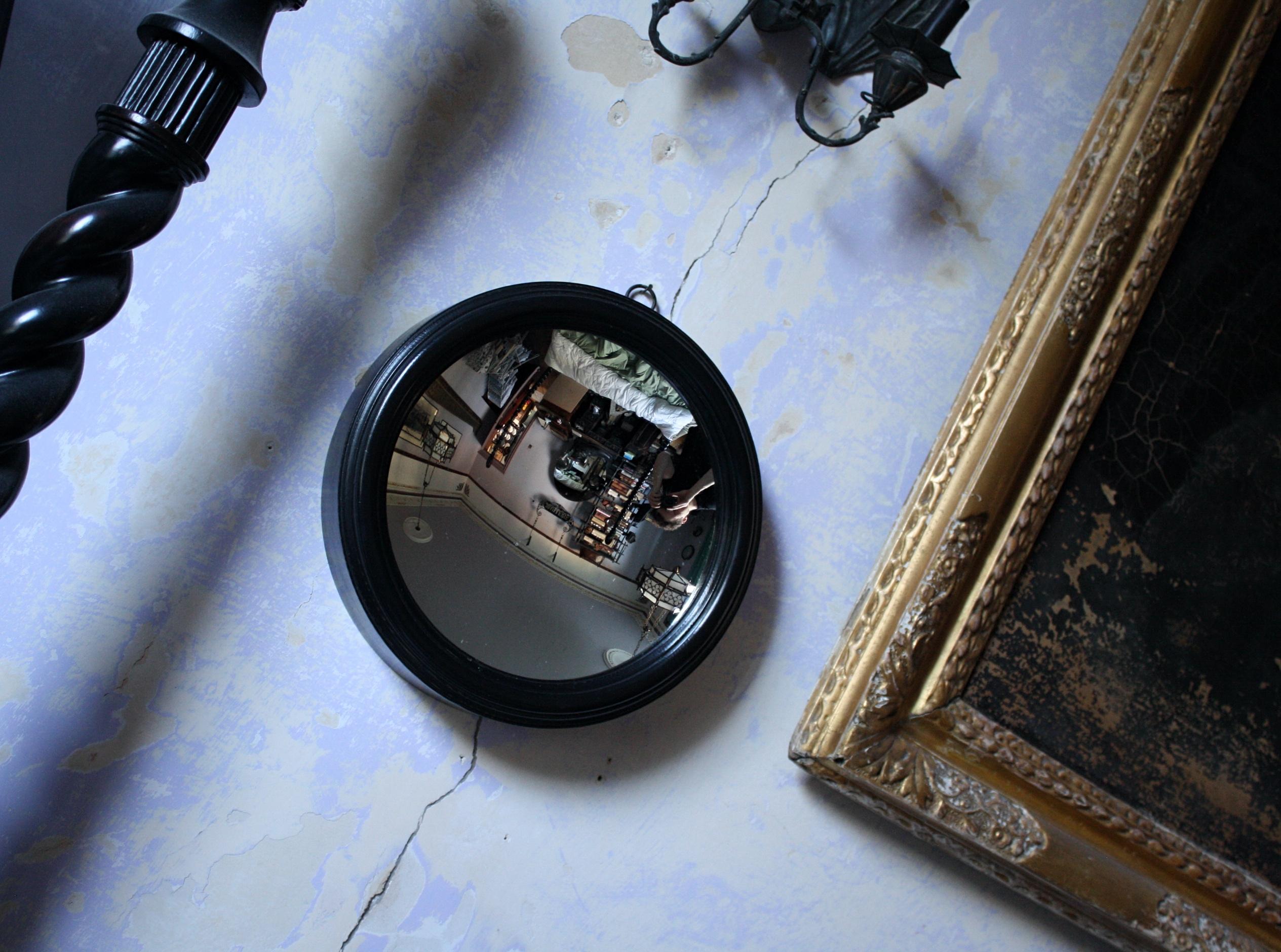 20th Century Ebonized Circular Concave Distortion Mirror In Good Condition In Lowestoft, GB