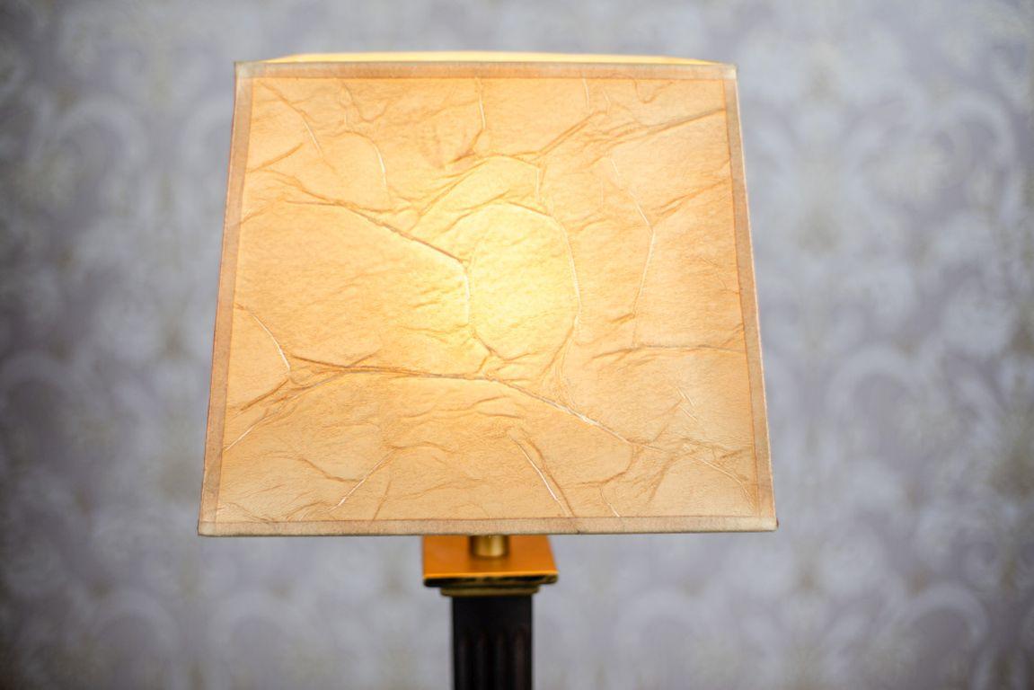 Metallic Thread 20th-Century Electric Table Lamp For Sale