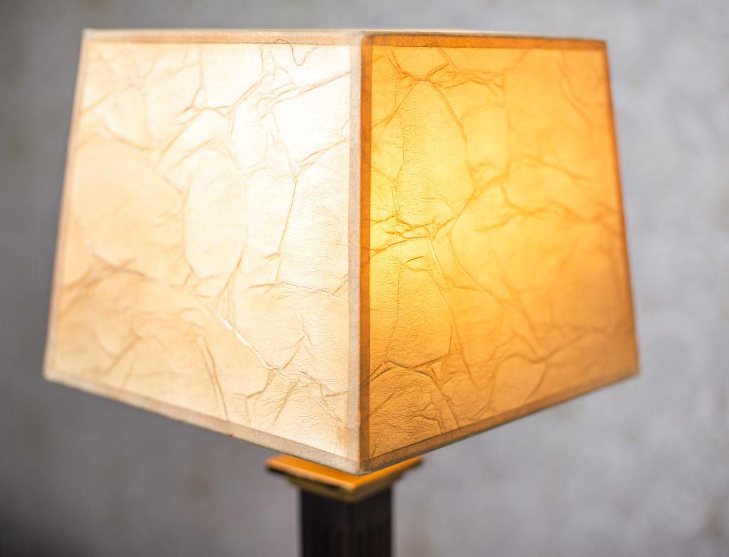 20th-Century Electric Table Lamp For Sale 2