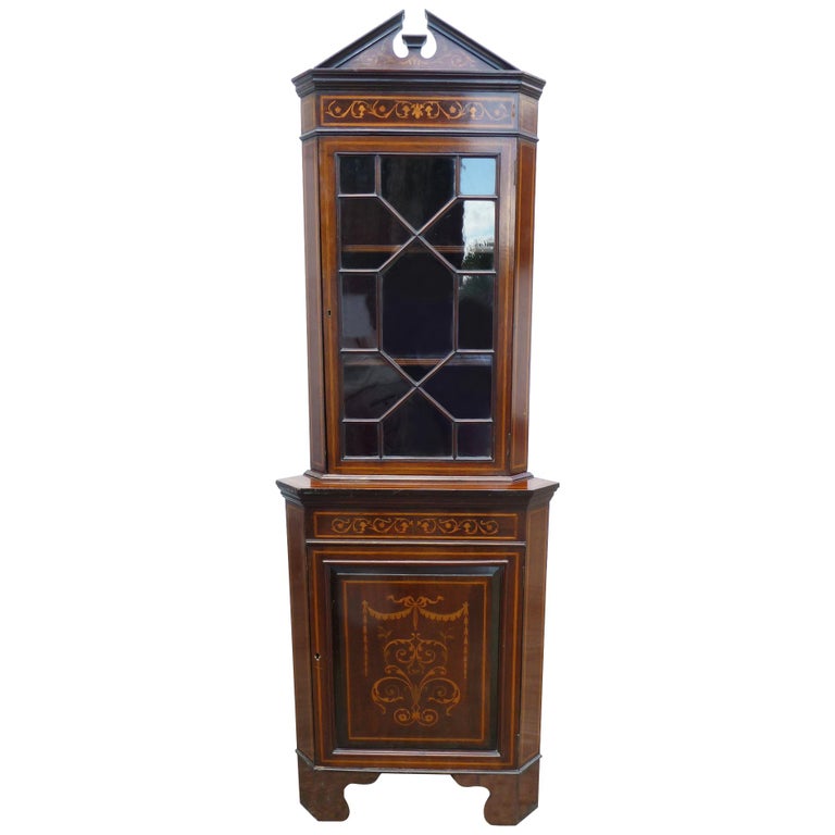 20th Century Edwardian Inlaid Corner For Sale at 1stdibs